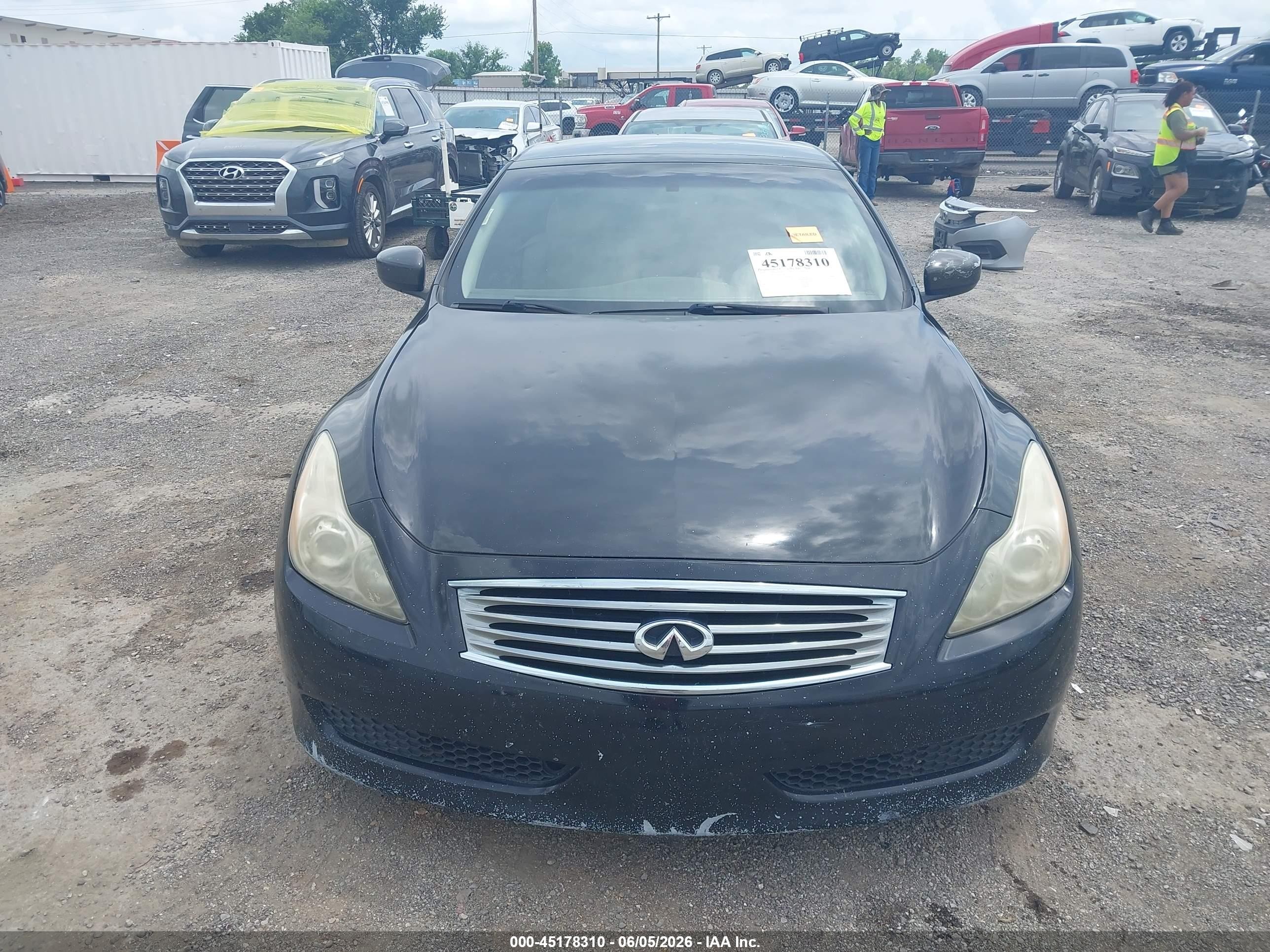 2010 Infiniti G37   Black vin: JN1CV6FE3AM354208
