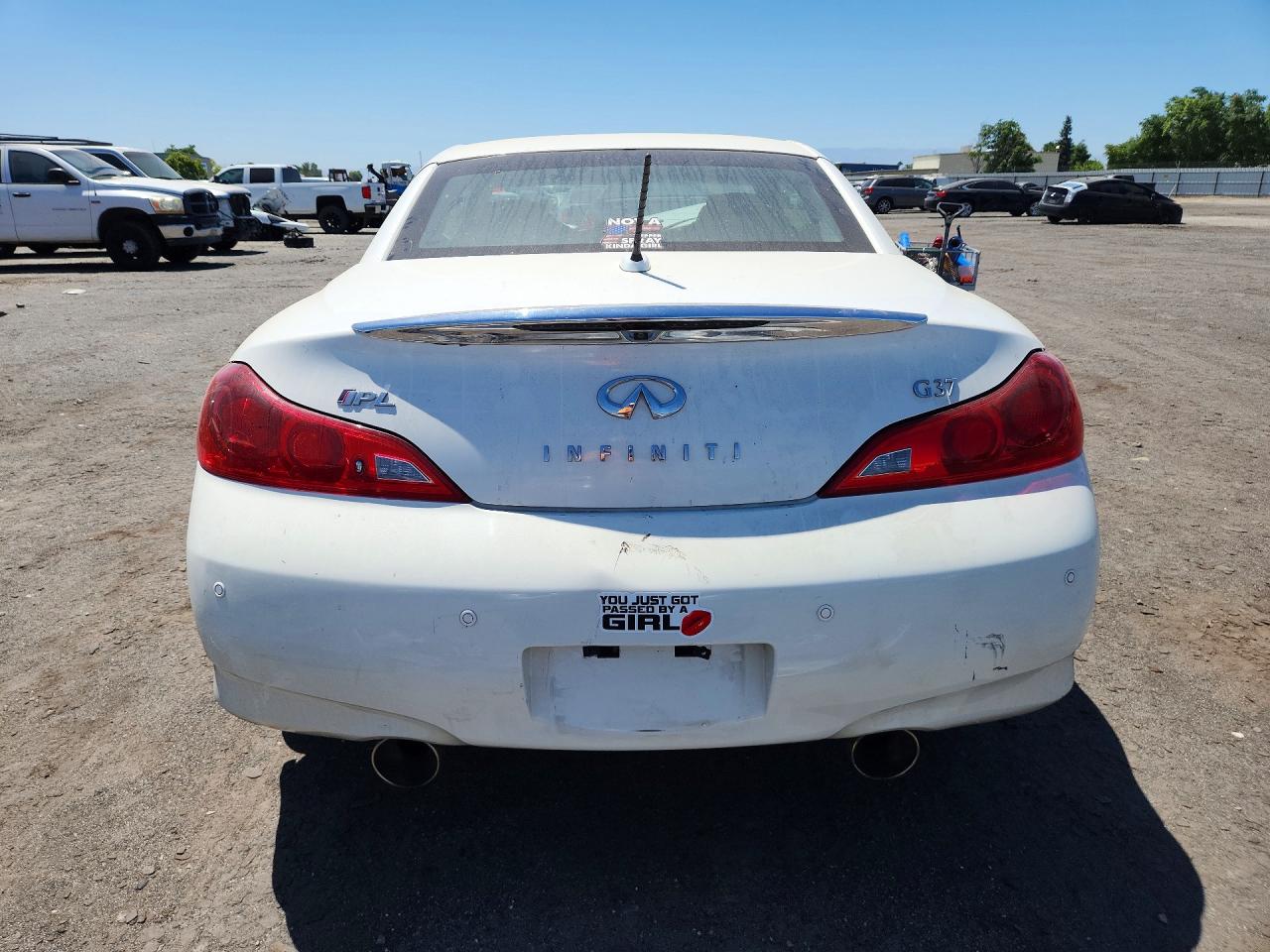 2013 Infiniti G37 Convertible Base White vin: JN1CV6FE3DM230220