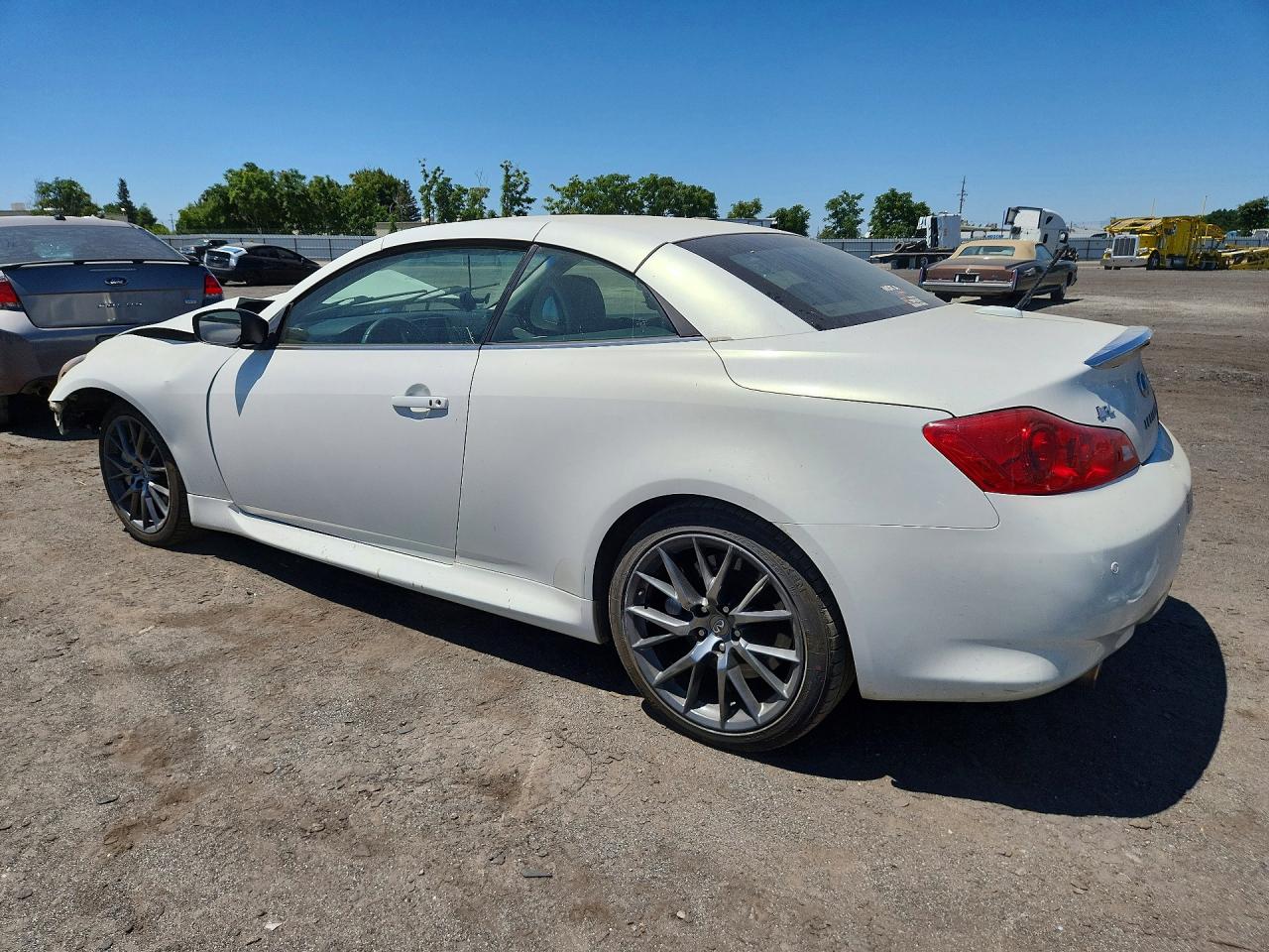 2013 Infiniti G37 Convertible Base White vin: JN1CV6FE3DM230220