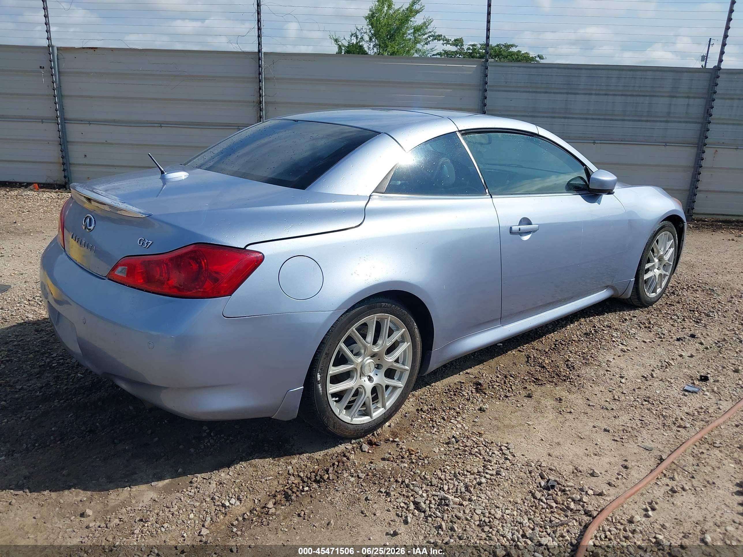 2010 Infiniti G37   Blue vin: JN1CV6FE4AM350782