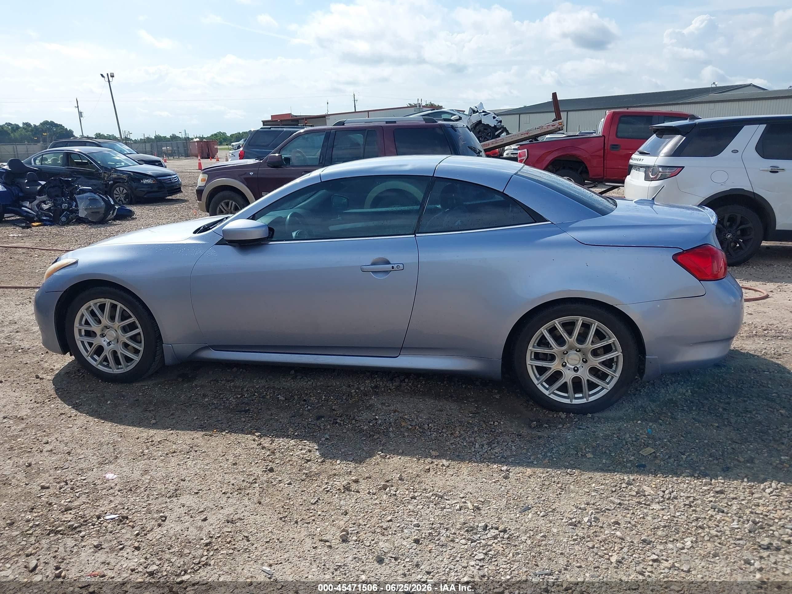 2010 Infiniti G37   Blue vin: JN1CV6FE4AM350782
