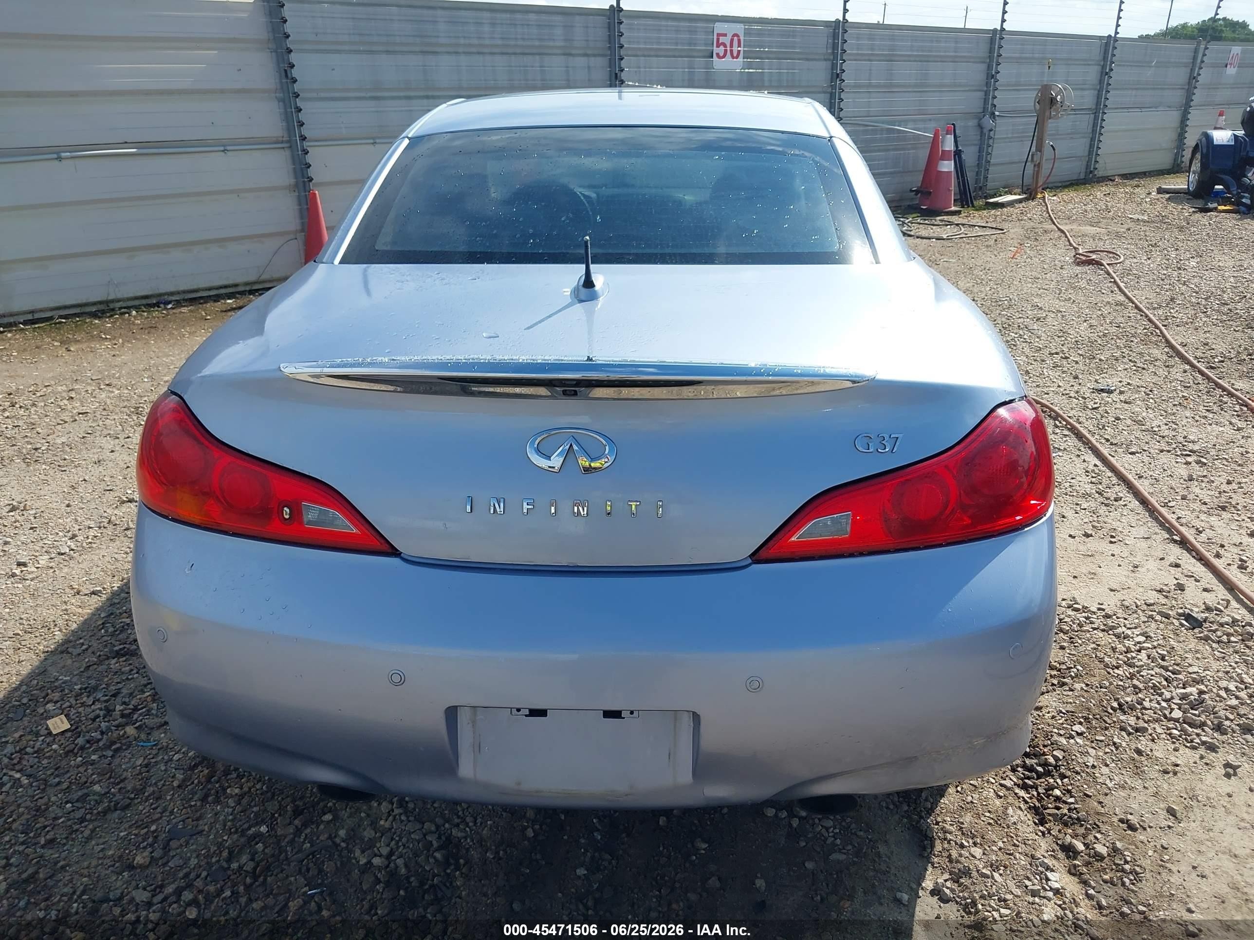 2010 Infiniti G37   Blue vin: JN1CV6FE4AM350782