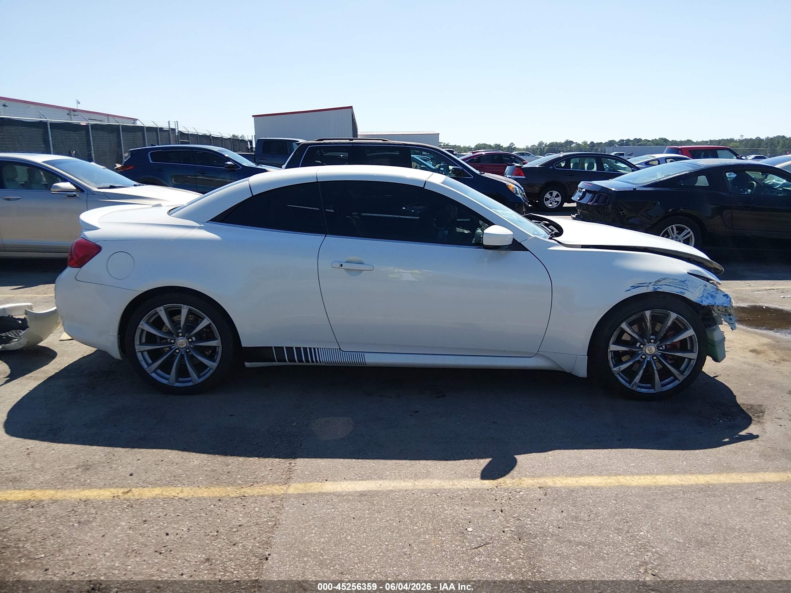 2010 Infiniti G37   White vin: JN1CV6FE4AM354668