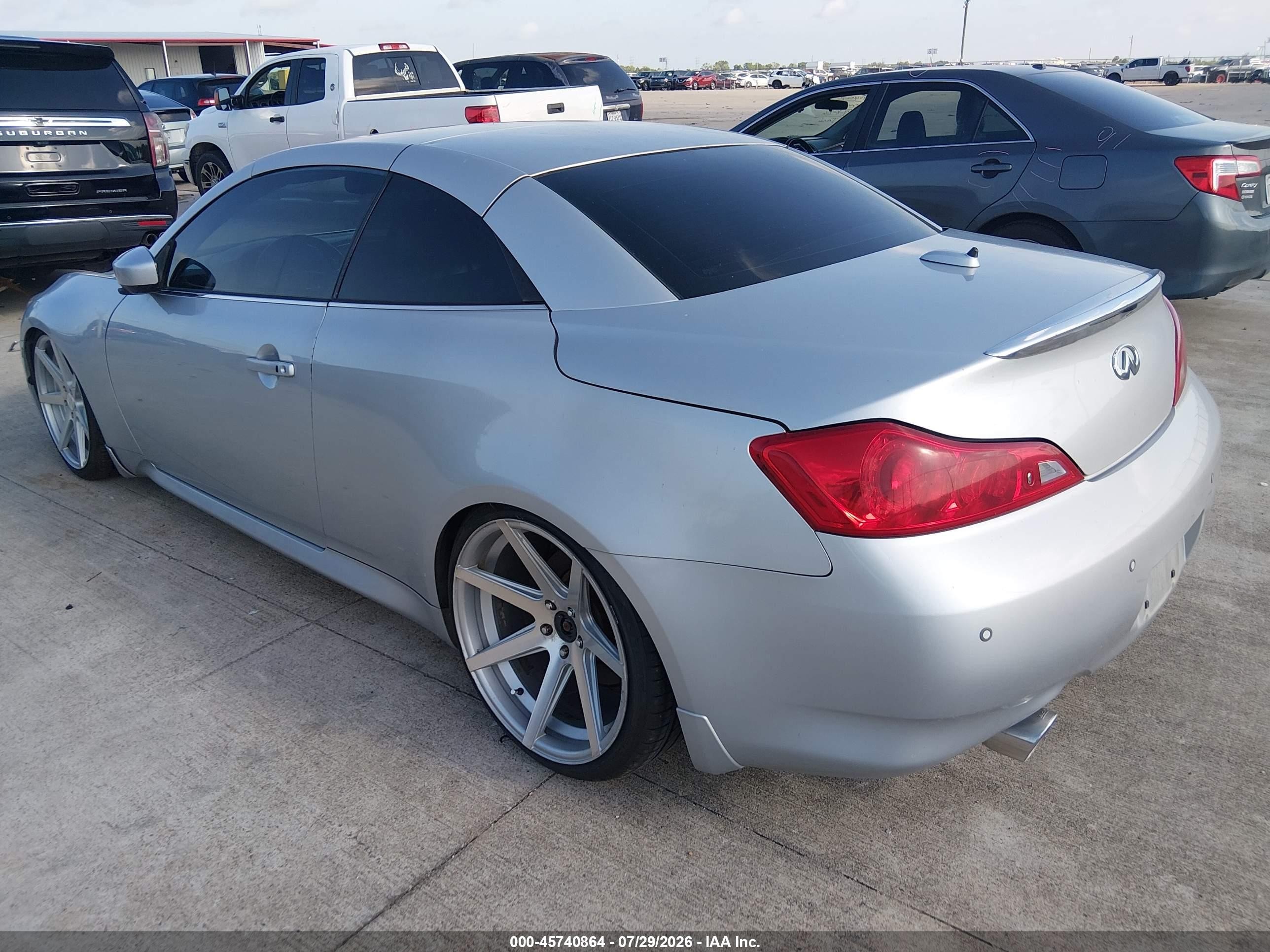 2011 Infiniti G37   Silver vin: JN1CV6FE4BM951305