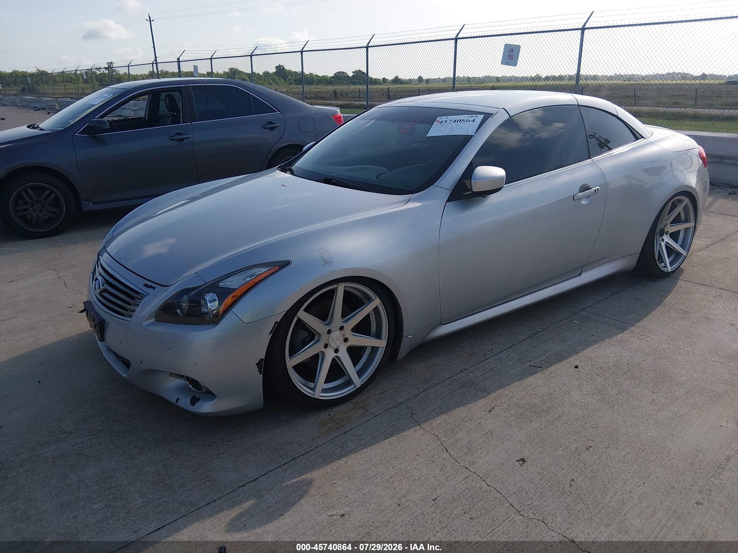2011 Infiniti G37   Silver vin: JN1CV6FE4BM951305