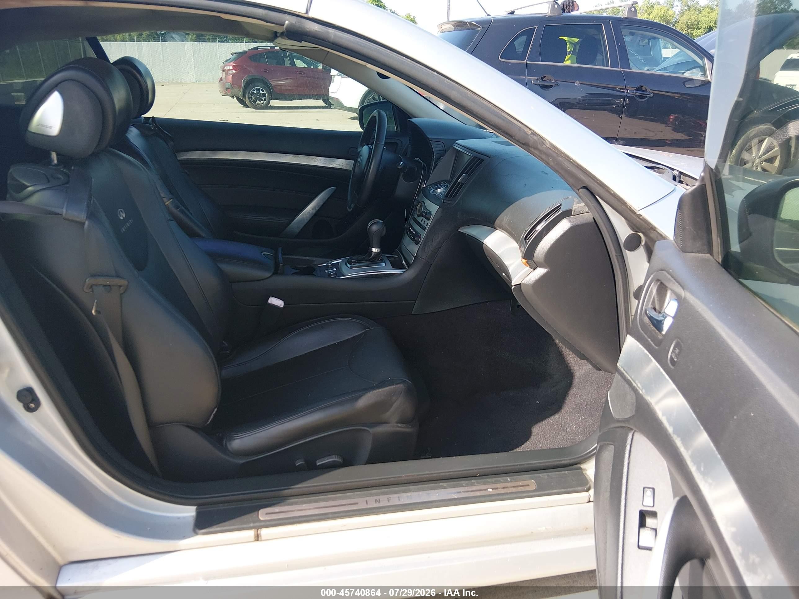 2011 Infiniti G37   Silver vin: JN1CV6FE4BM951305