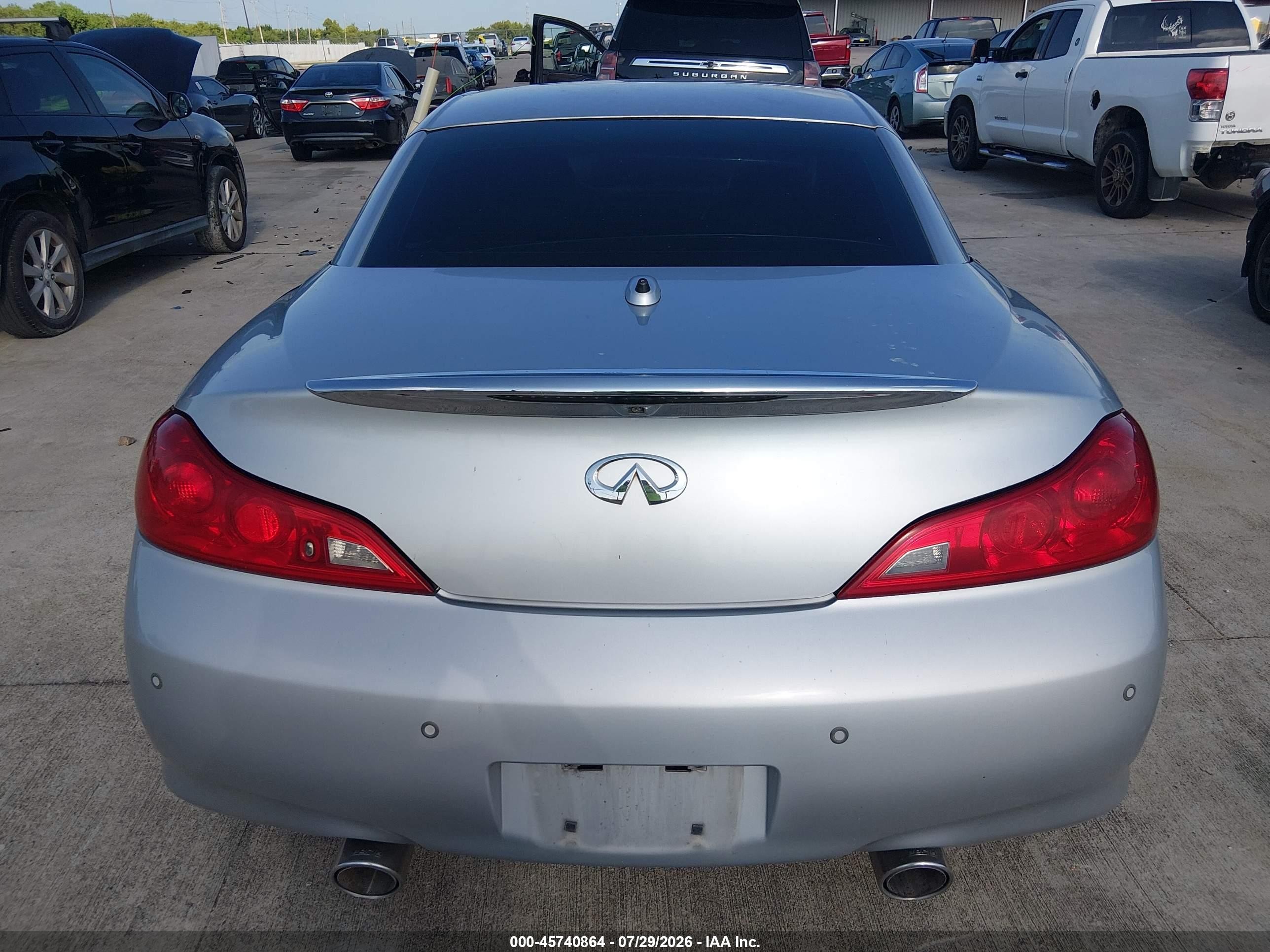 2011 Infiniti G37   Silver vin: JN1CV6FE4BM951305