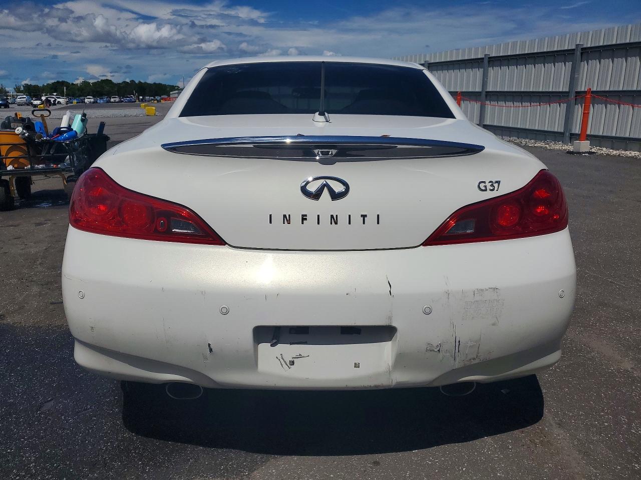 2012 Infiniti G37 Convertible Base White vin: JN1CV6FE4CM200545