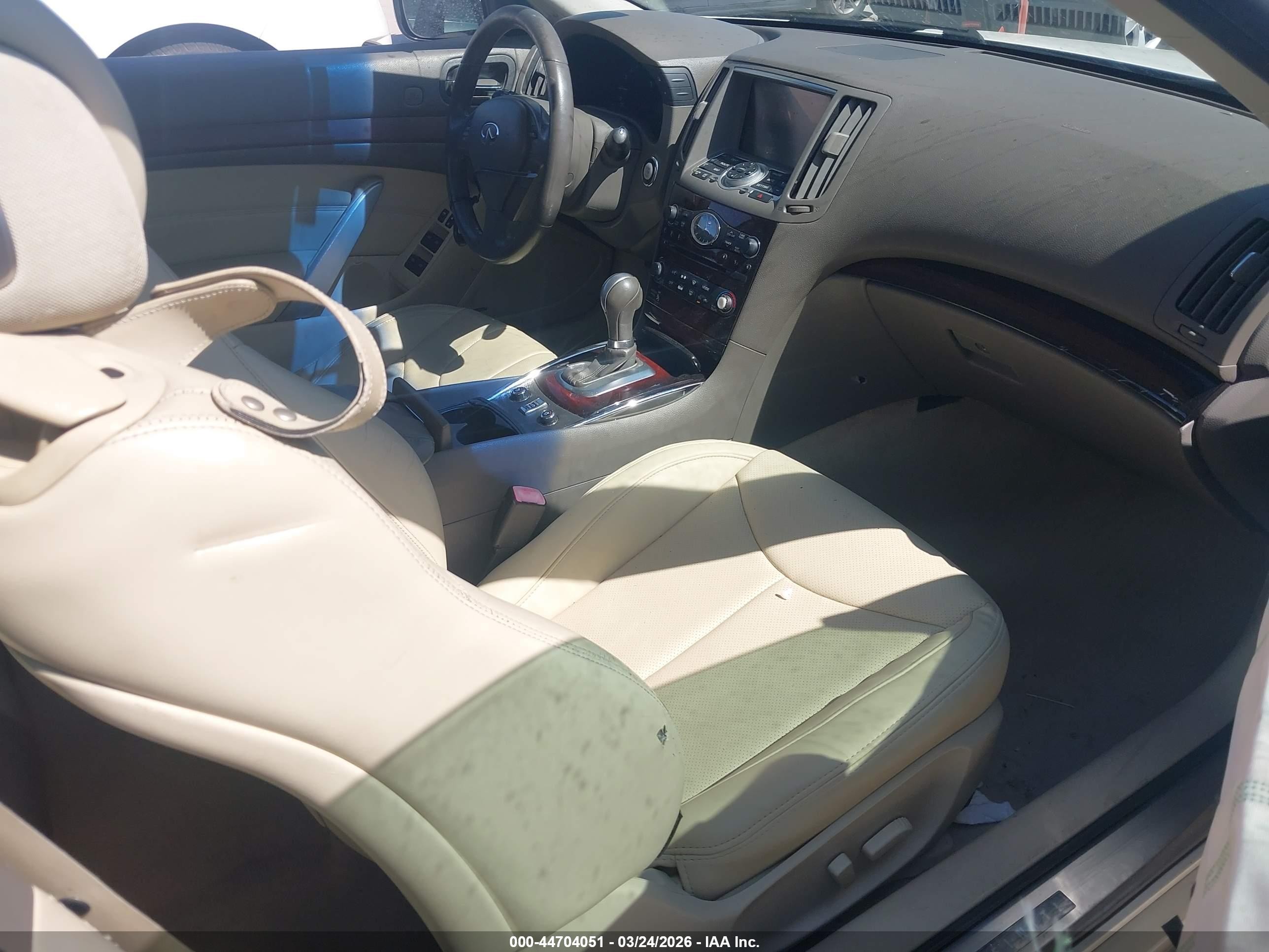 2013 Infiniti G37   White vin: JN1CV6FE5DM770880