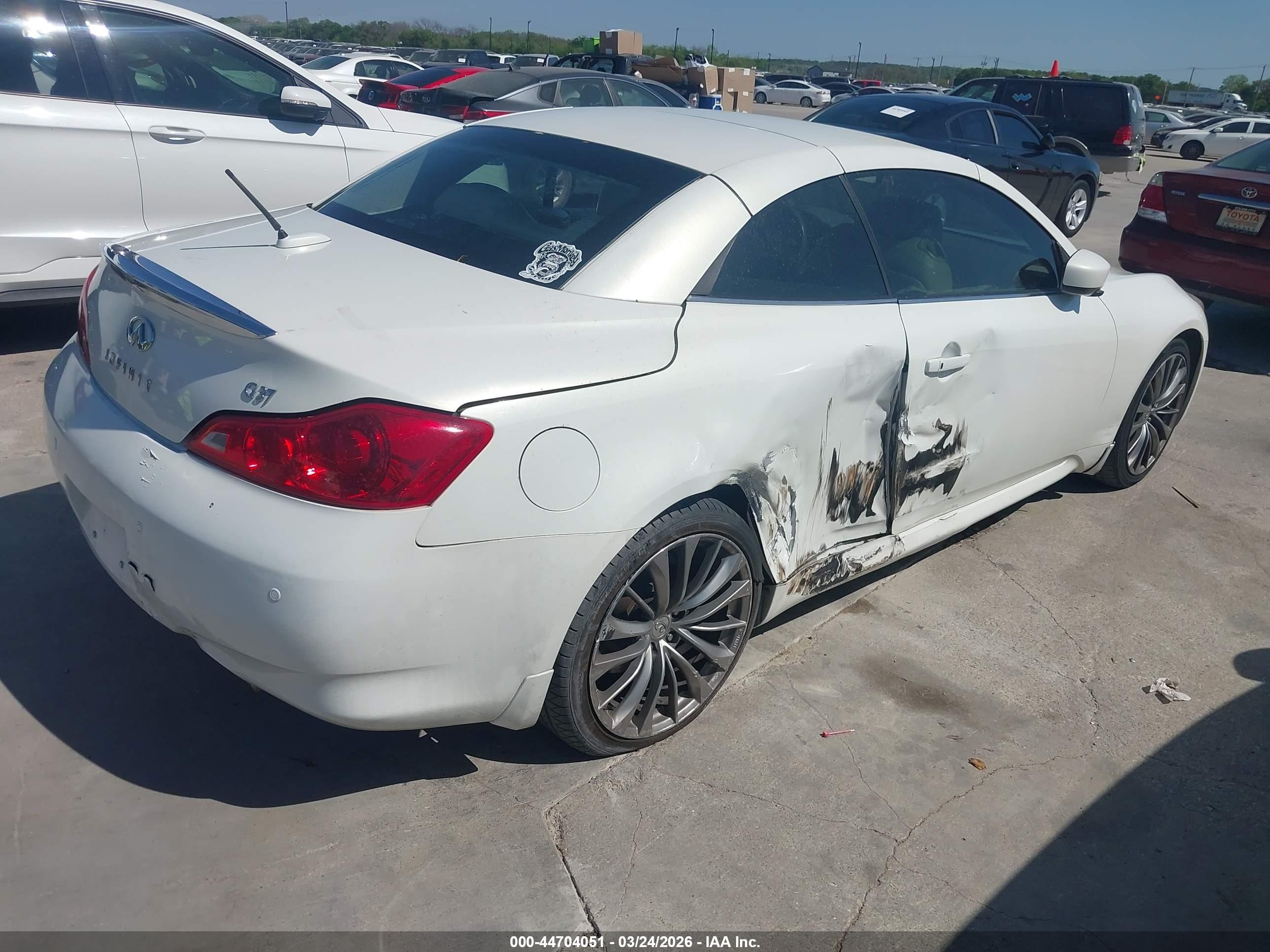2013 Infiniti G37   White vin: JN1CV6FE5DM770880