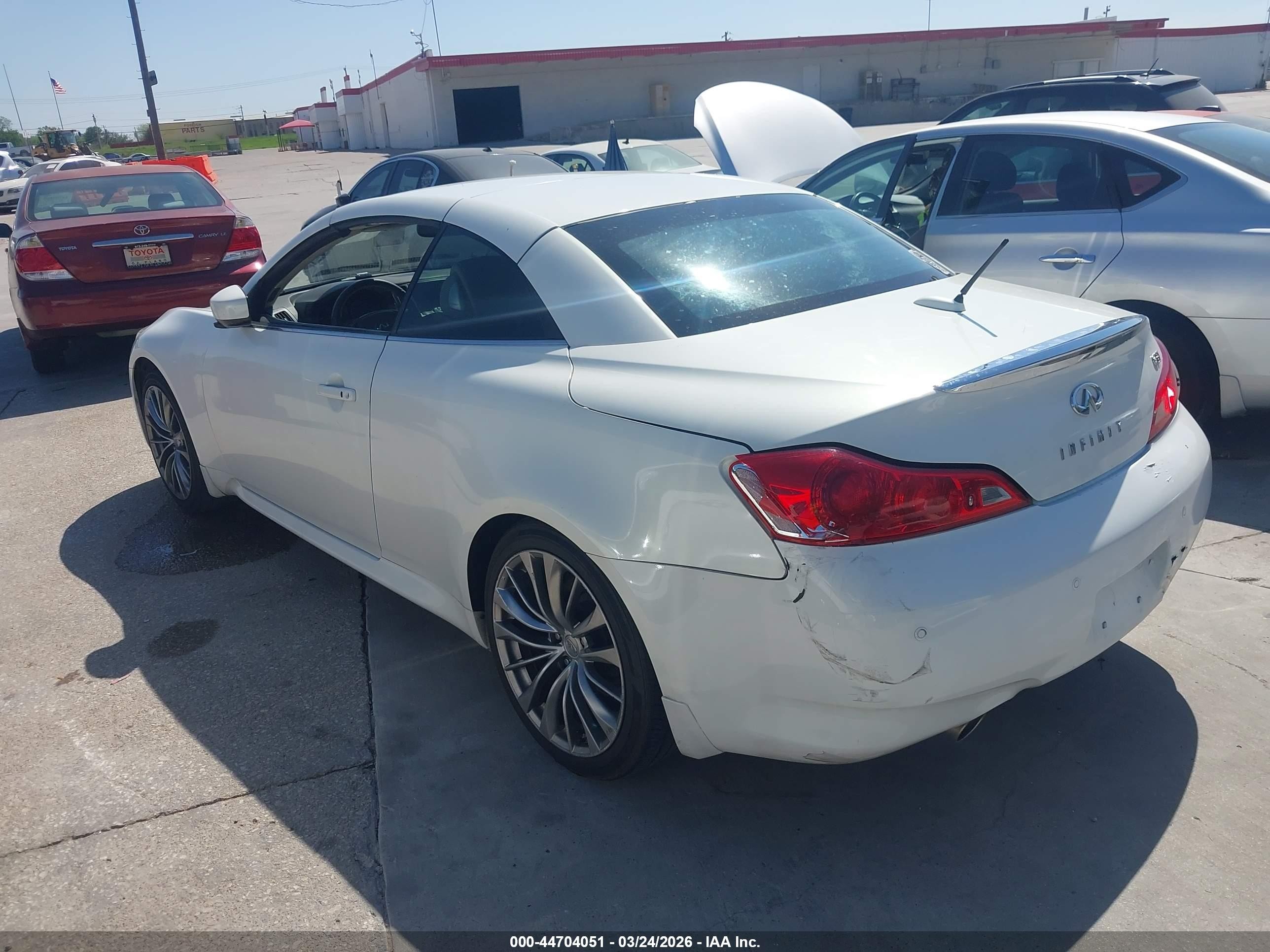 2013 Infiniti G37   White vin: JN1CV6FE5DM770880