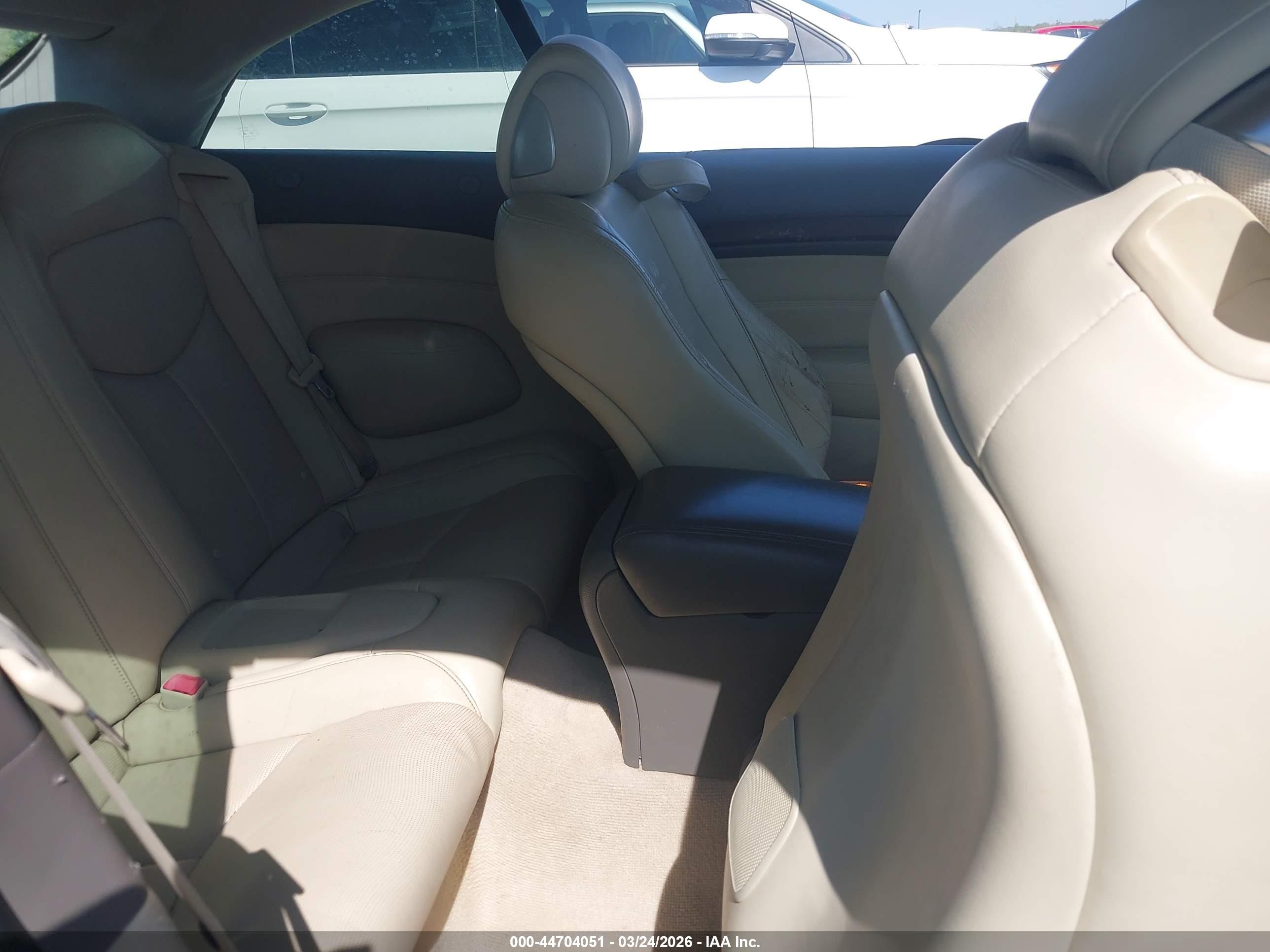 2013 Infiniti G37   White vin: JN1CV6FE5DM770880