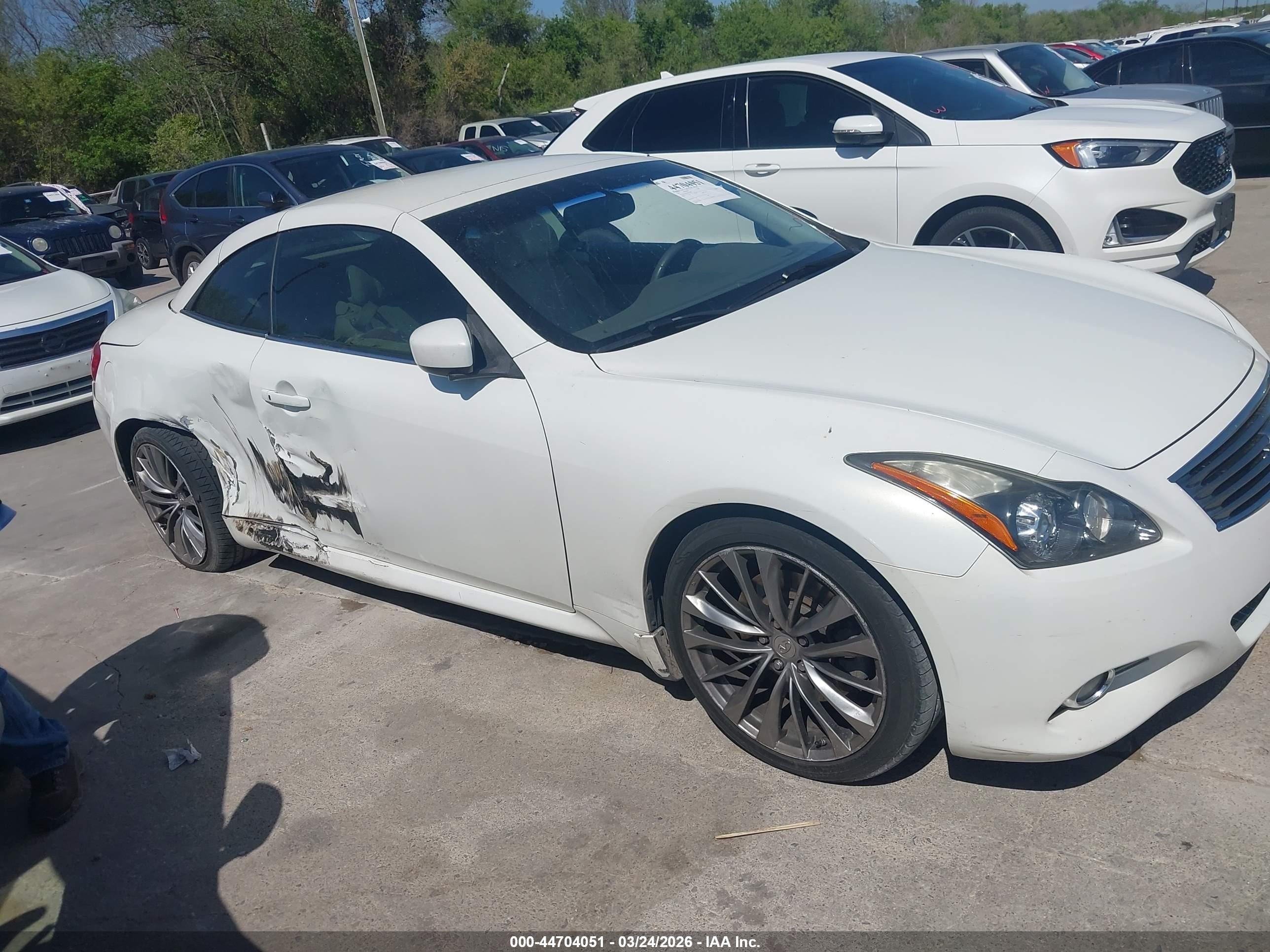 2013 Infiniti G37   White vin: JN1CV6FE5DM770880