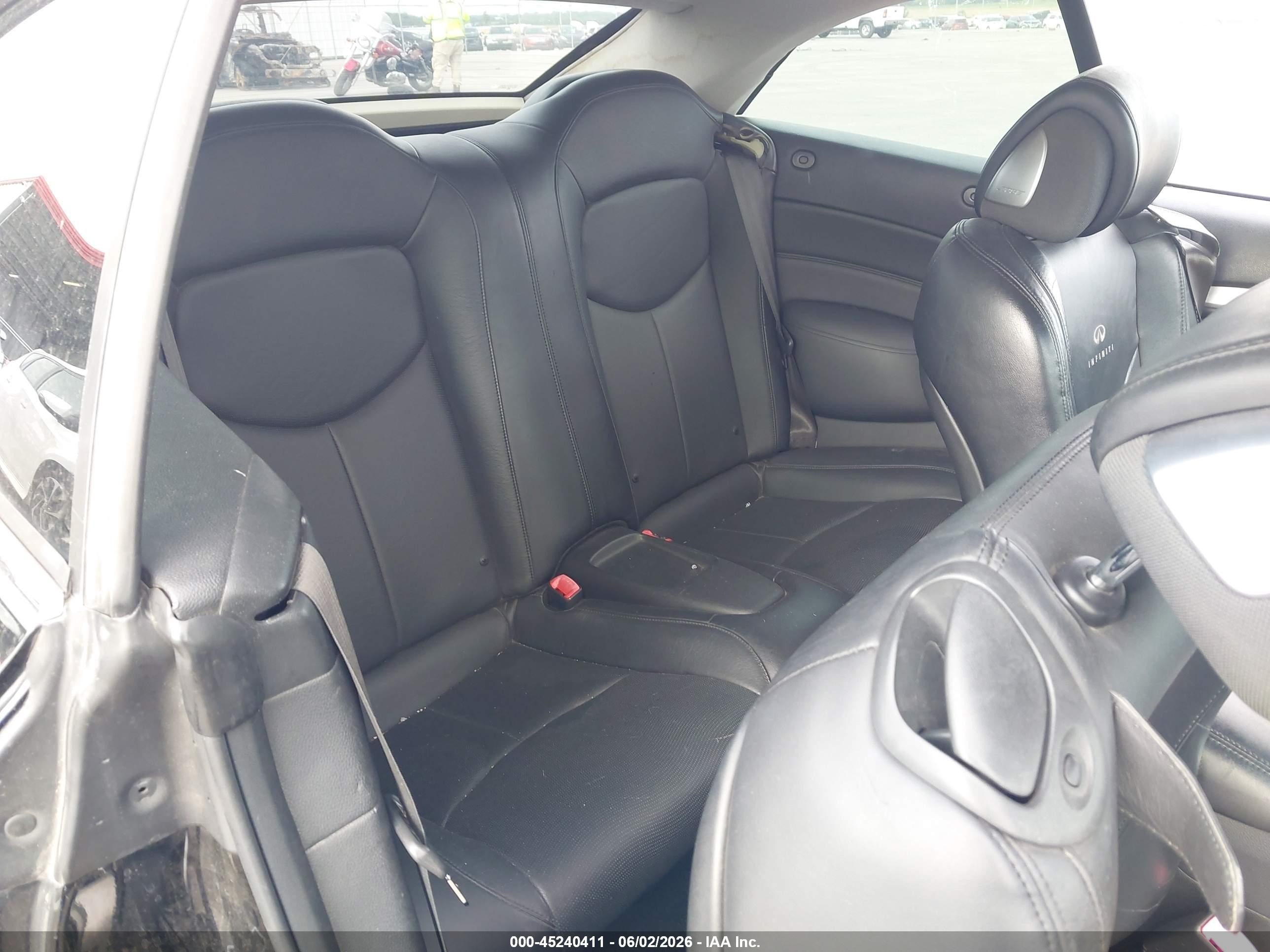 2011 Infiniti G37   Black vin: JN1CV6FE7BM950858