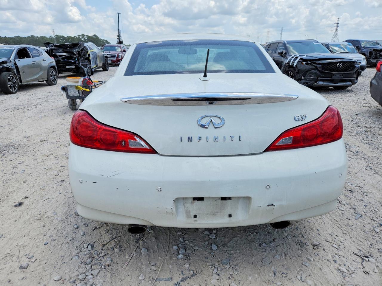2011 Infiniti G37 Convertible Base White vin: JN1CV6FE7BM952626
