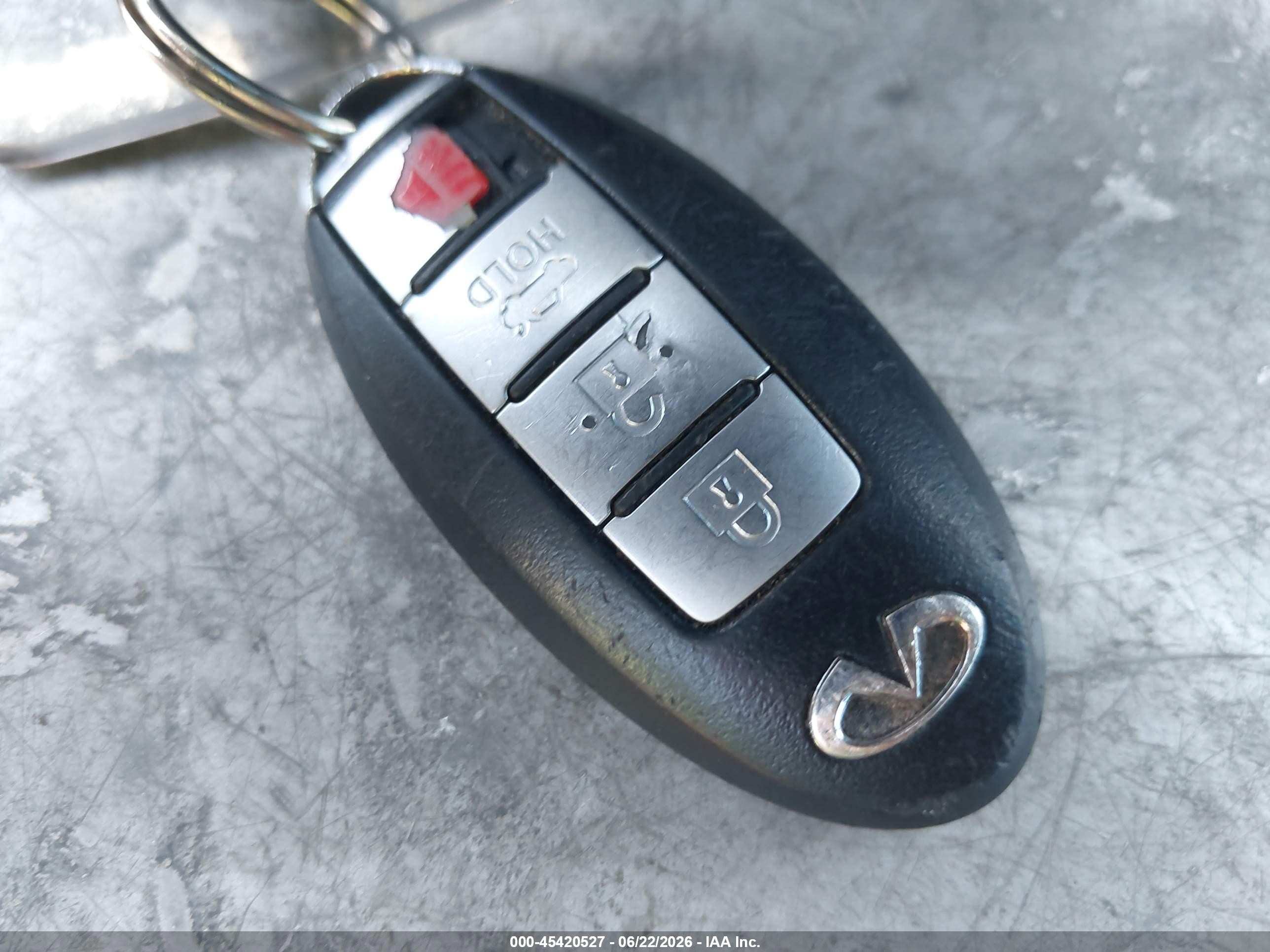 2015 Infiniti Q60   Silver vin: JN1CV6FE7FM810167