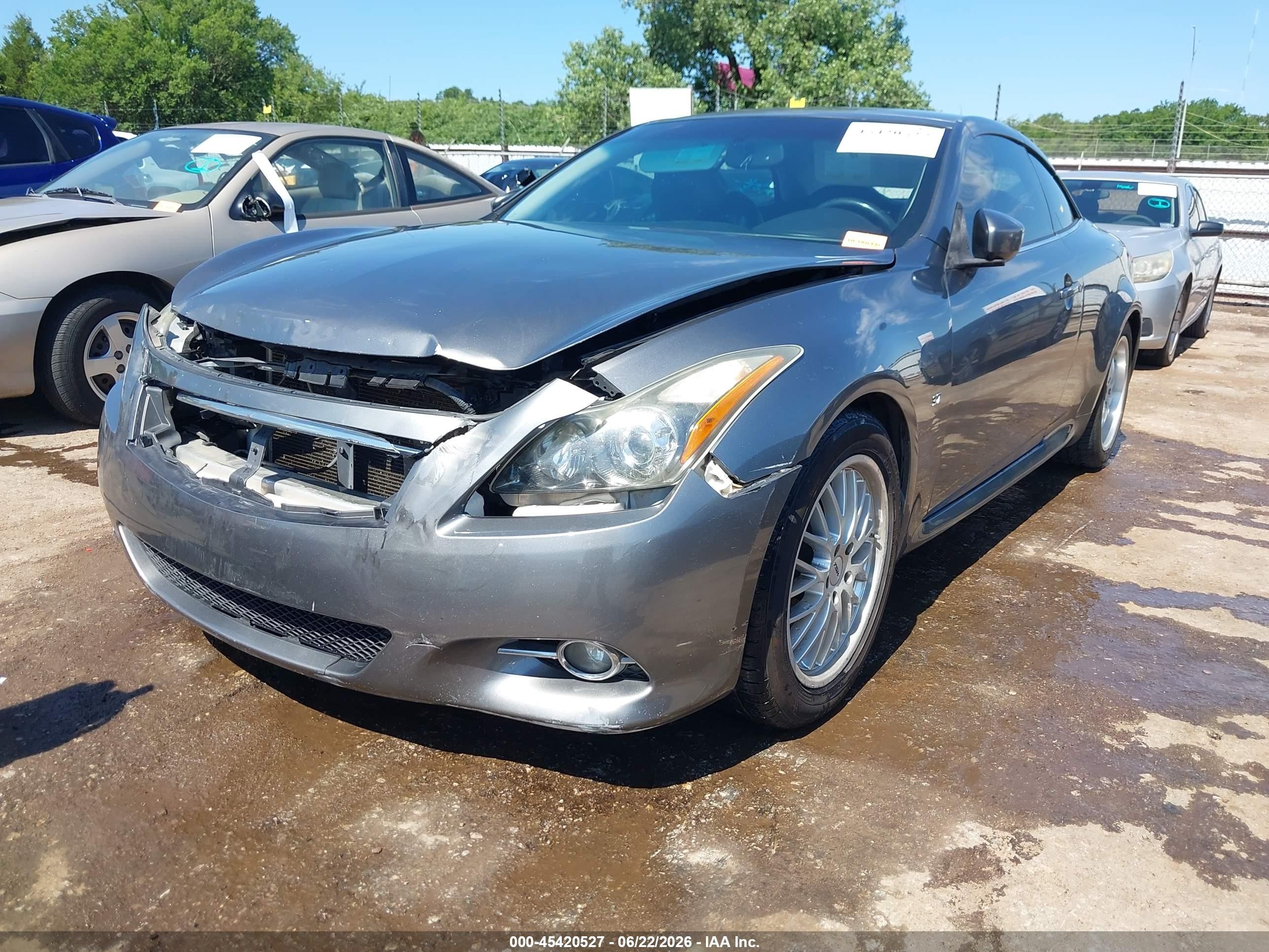 2015 Infiniti Q60   Silver vin: JN1CV6FE7FM810167