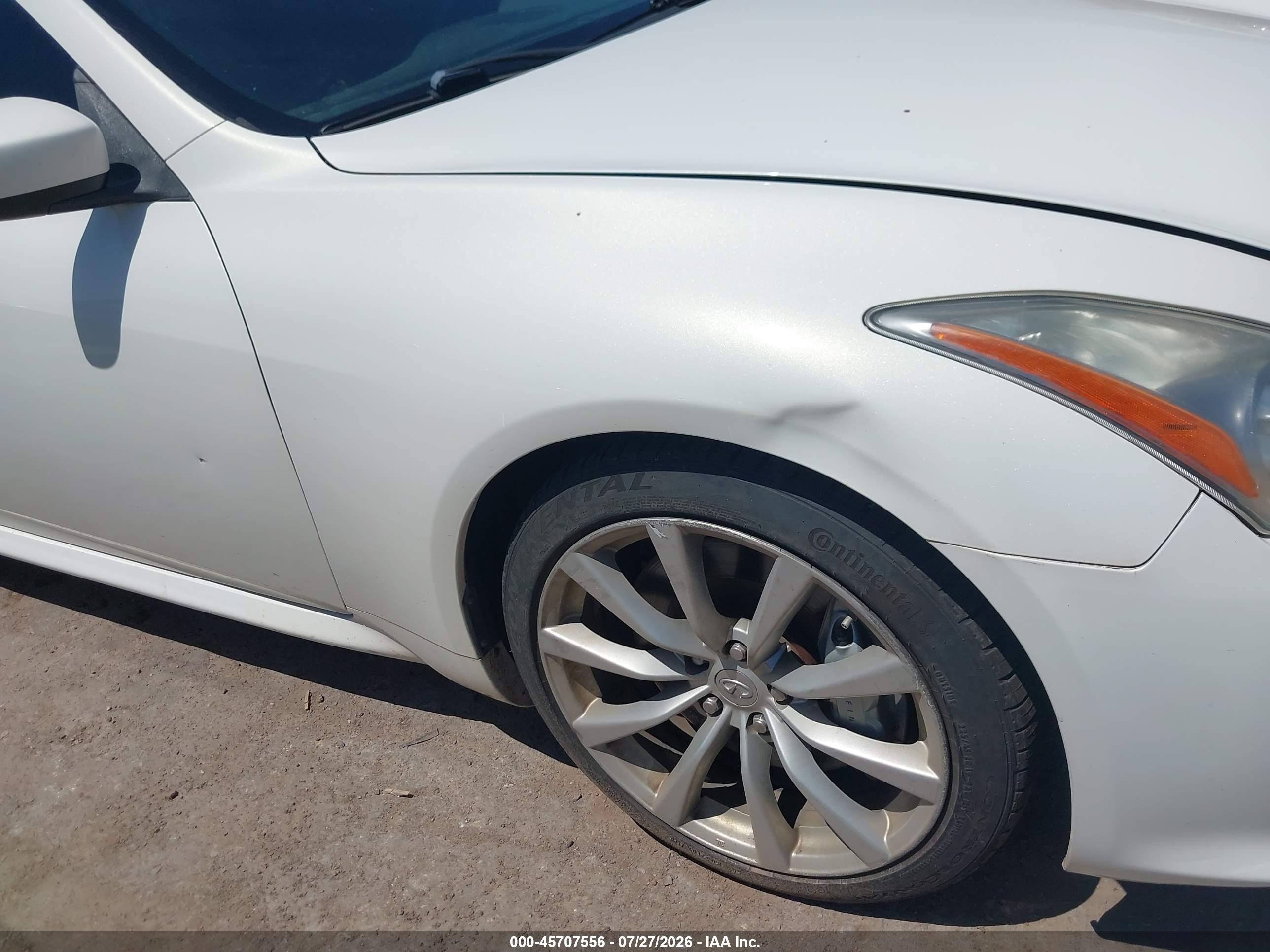 2010 Infiniti G37   White vin: JN1CV6FE8AM350297
