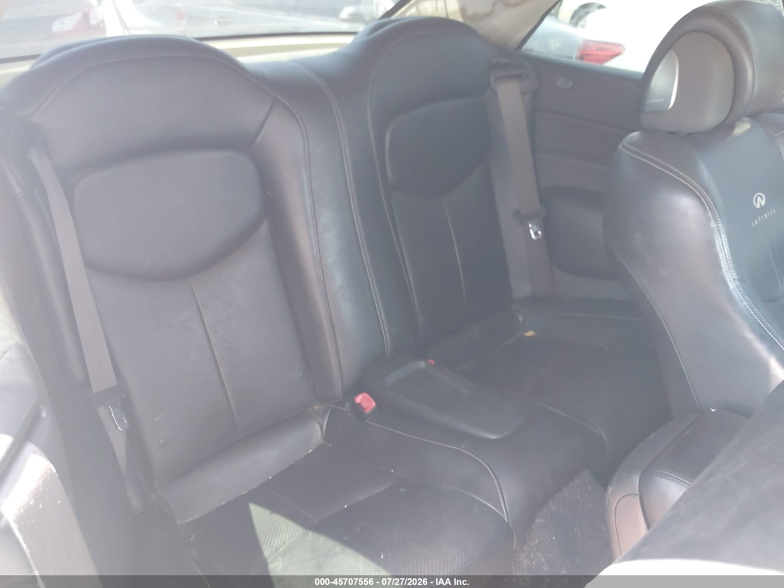 2010 Infiniti G37   White vin: JN1CV6FE8AM350297