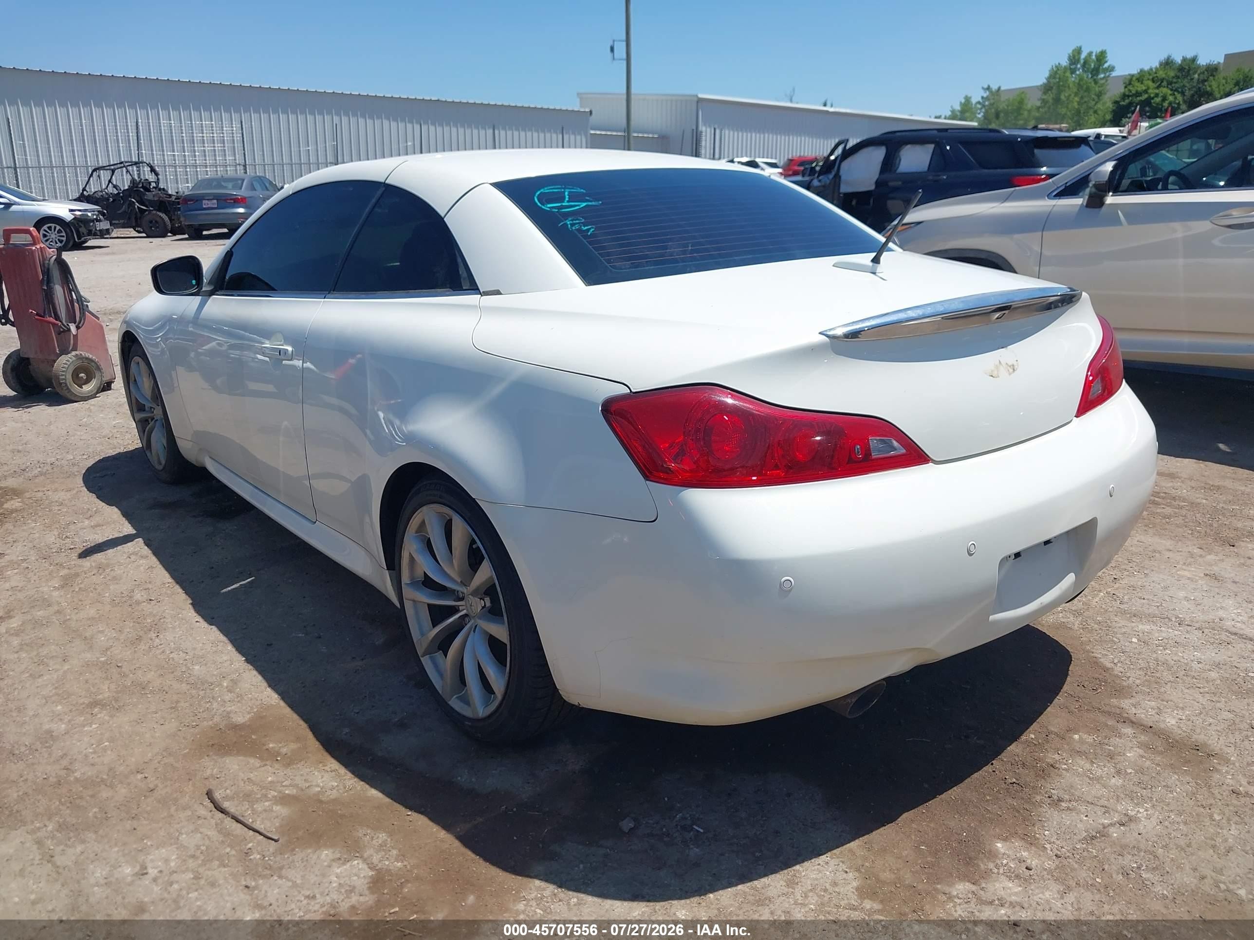 2010 Infiniti G37   White vin: JN1CV6FE8AM350297