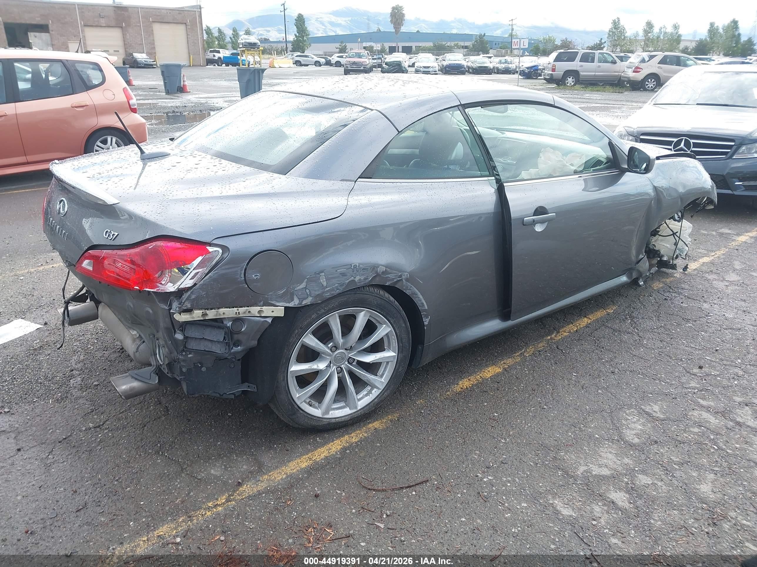 2011 Infiniti G37   Gray vin: JN1CV6FE8BM952036