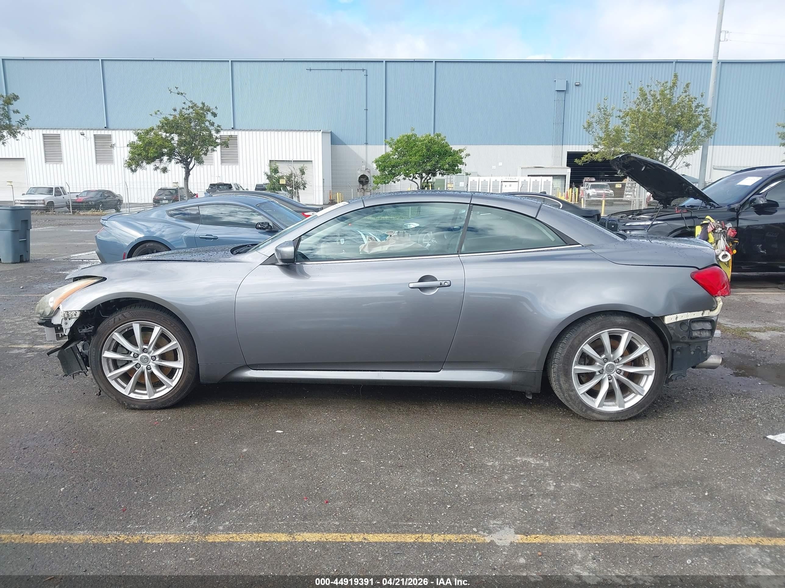 2011 Infiniti G37   Gray vin: JN1CV6FE8BM952036