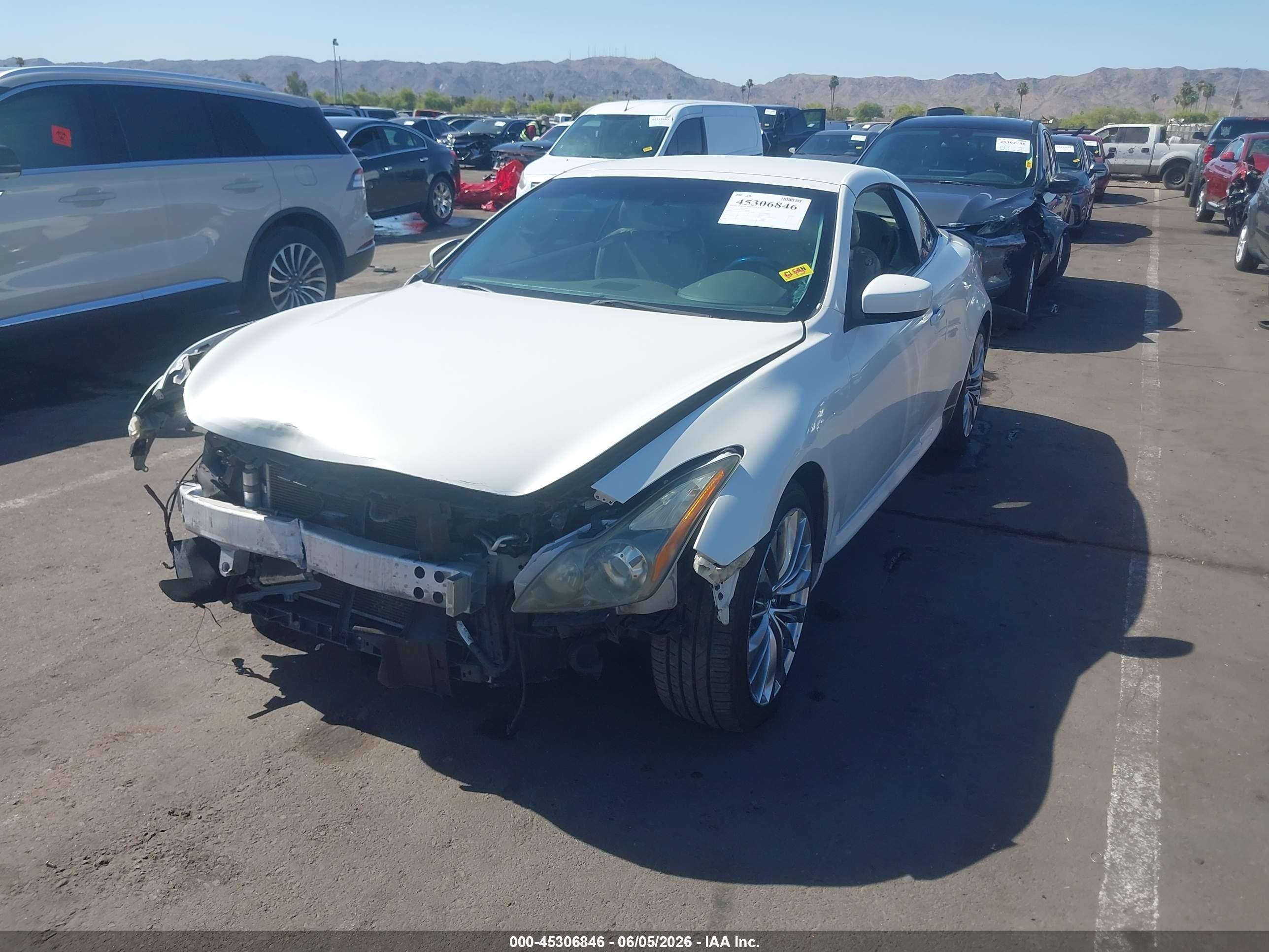 2011 Infiniti G37   White vin: JN1CV6FE9BM953048