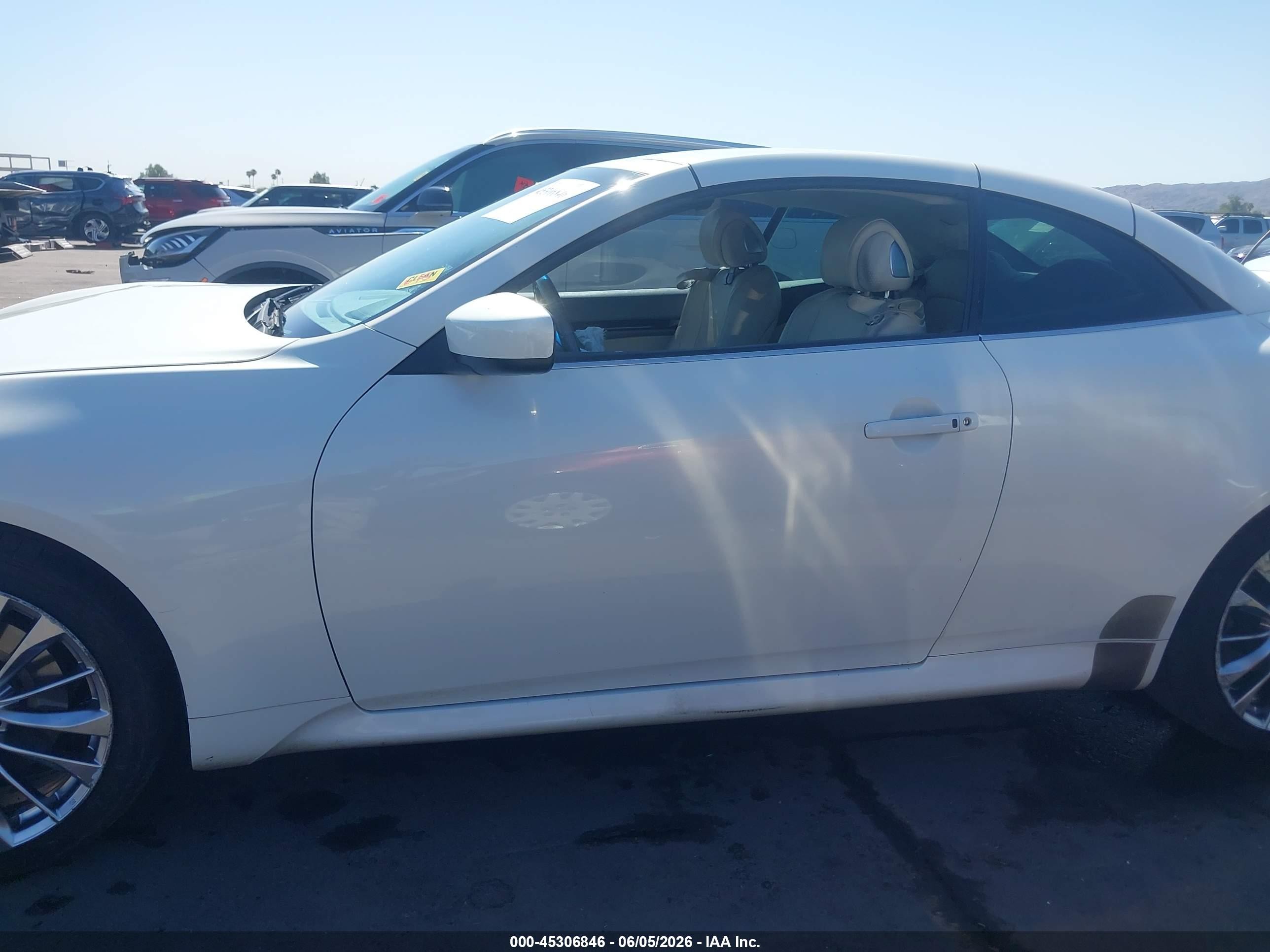 2011 Infiniti G37   White vin: JN1CV6FE9BM953048