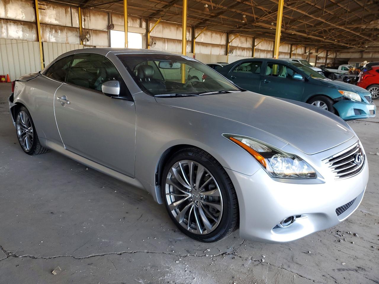 2014 Infiniti Q60 Convertible Base Silver vin: JN1CV6FE9EM902105