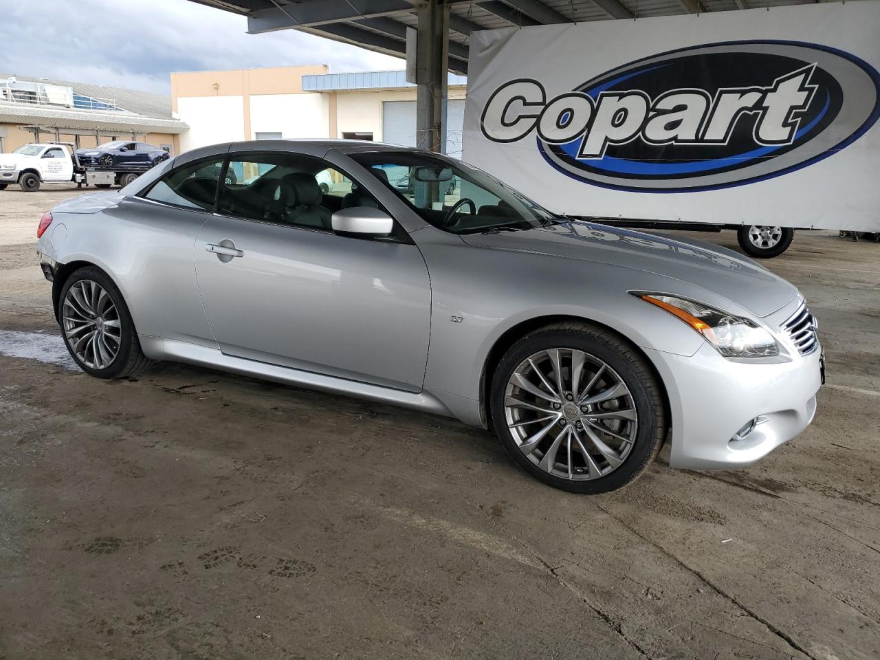 2015 Infiniti Q60 Base Silver vin: JN1CV6FE9FM810056
