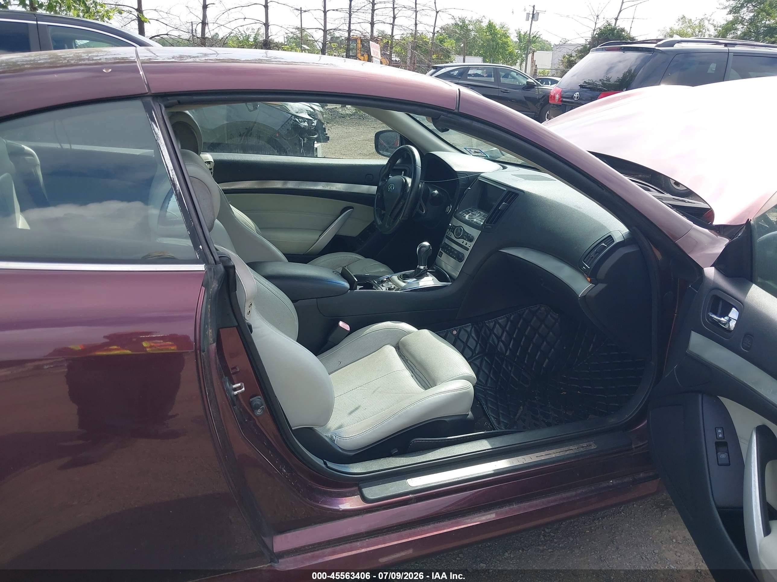 2010 Infiniti G37   Purple vin: JN1CV6FEXAM352942