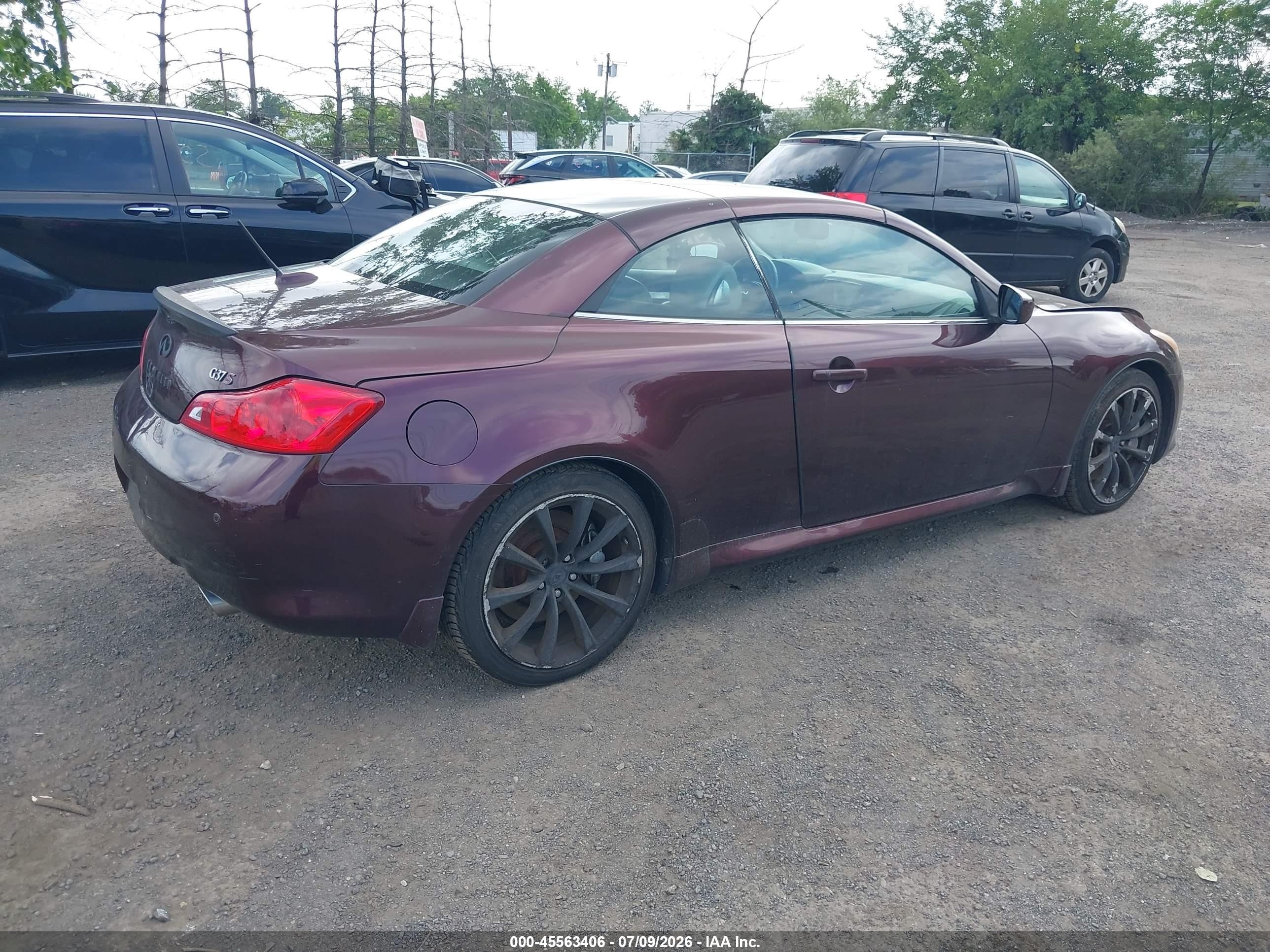 2010 Infiniti G37   Purple vin: JN1CV6FEXAM352942