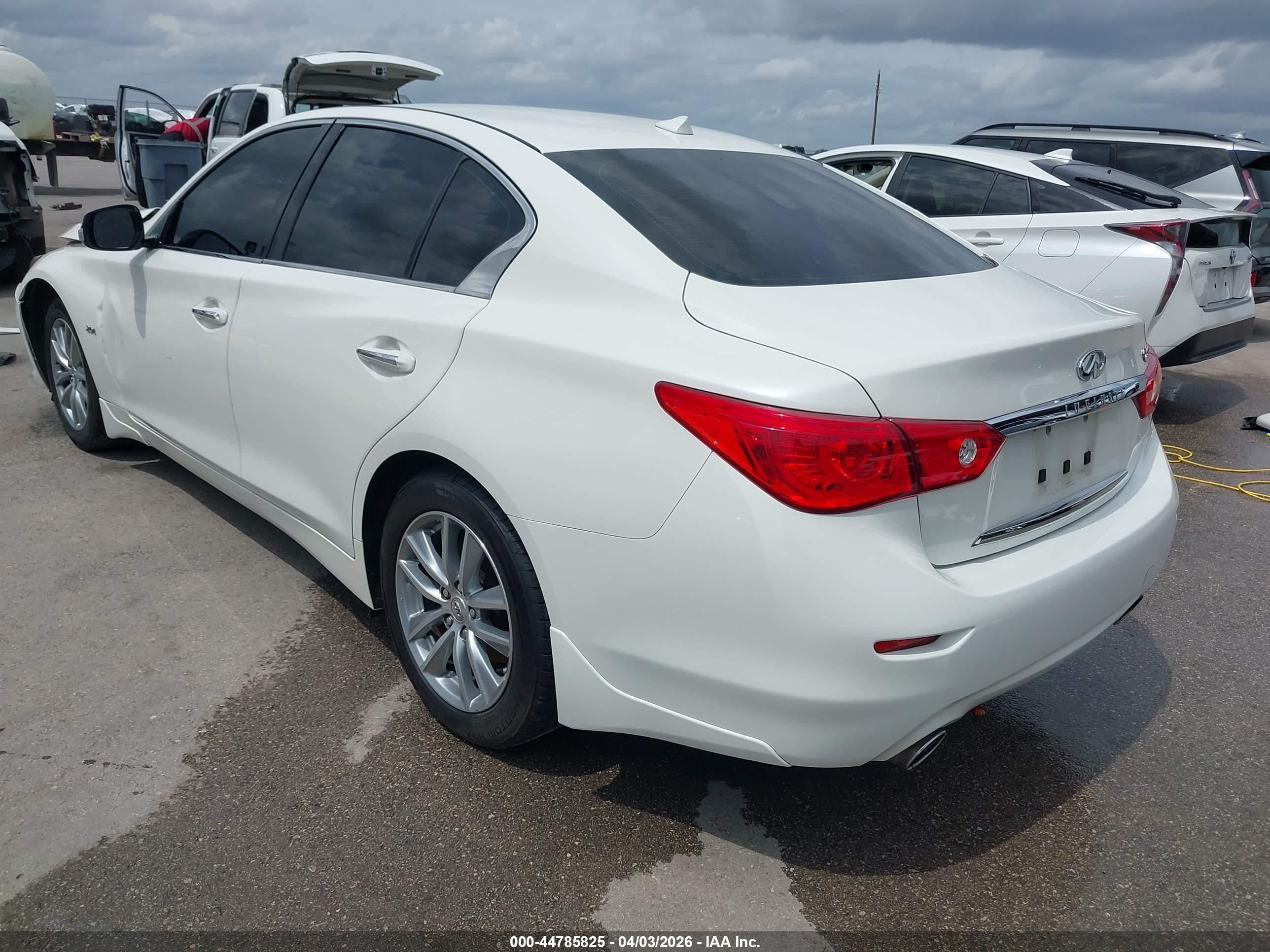2017 Infiniti Q50 2.0t Premium White vin: JN1CV7AP4HM640562