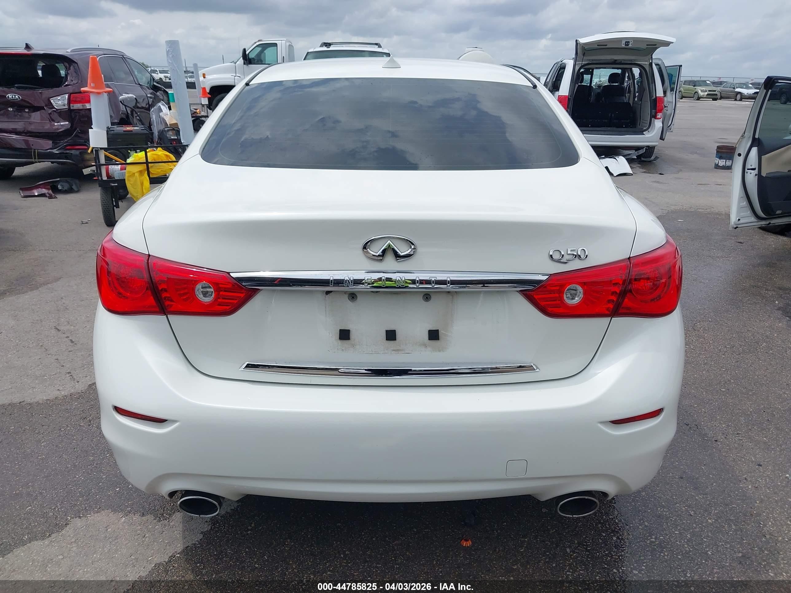 2017 Infiniti Q50 2.0t Premium White vin: JN1CV7AP4HM640562