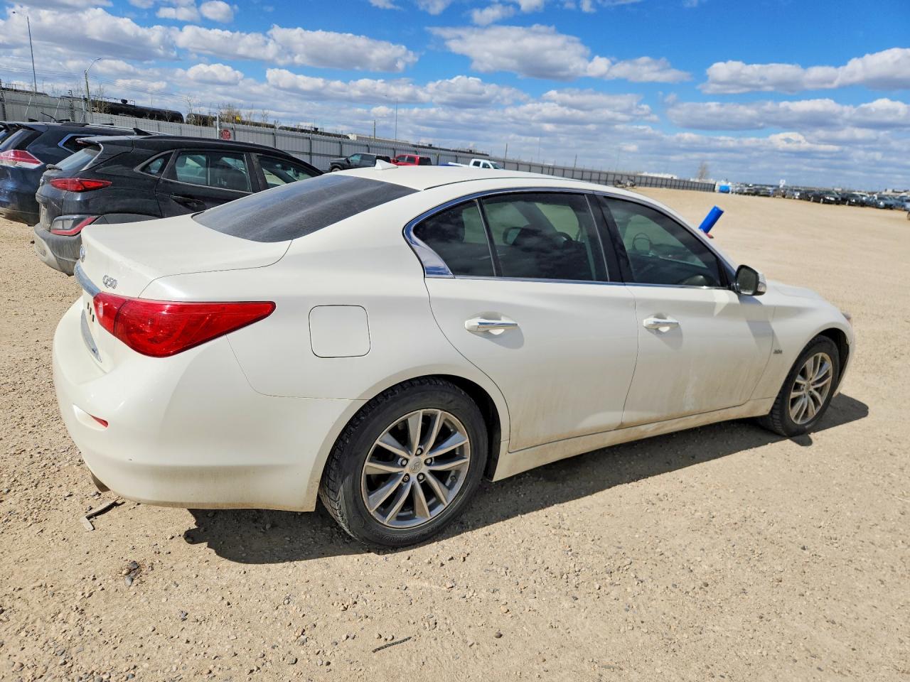 2016 Infiniti Q50 2.0t Белый vin: JN1CV7AR5GM252675