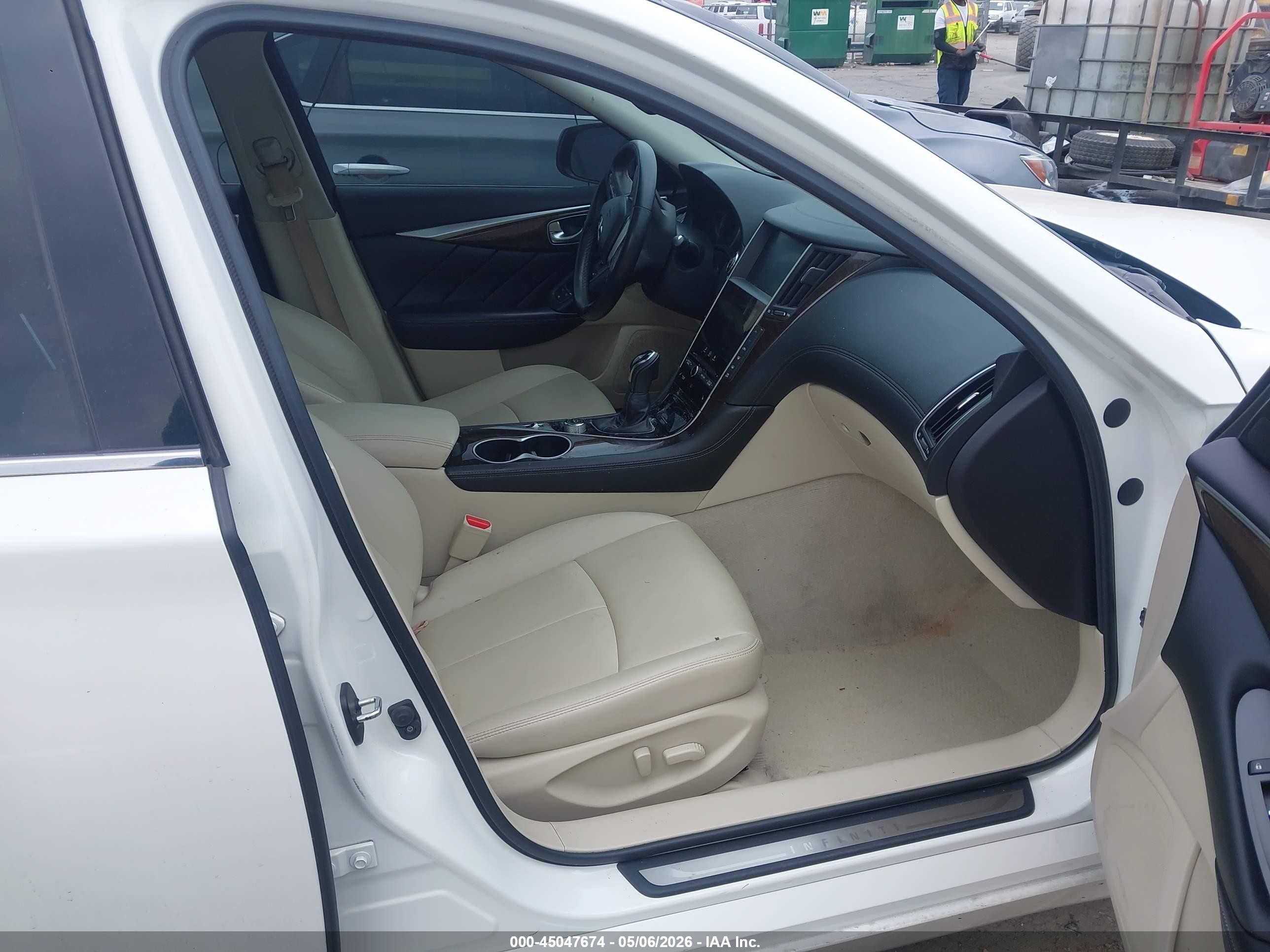 2018 Infiniti Q50 2.0t Luxe White vin: JN1CV7AR8JM280249