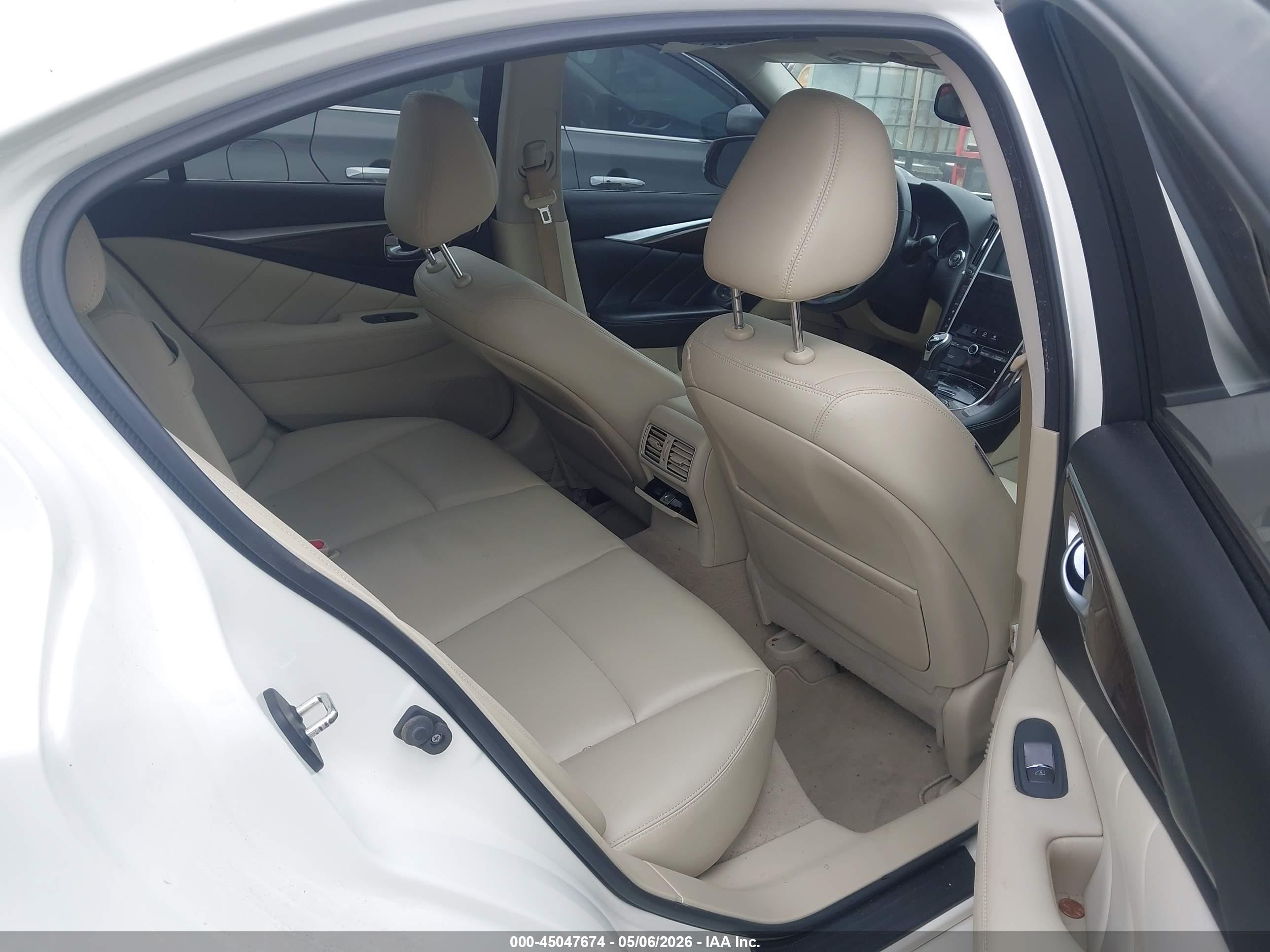 2018 Infiniti Q50 2.0t Luxe White vin: JN1CV7AR8JM280249