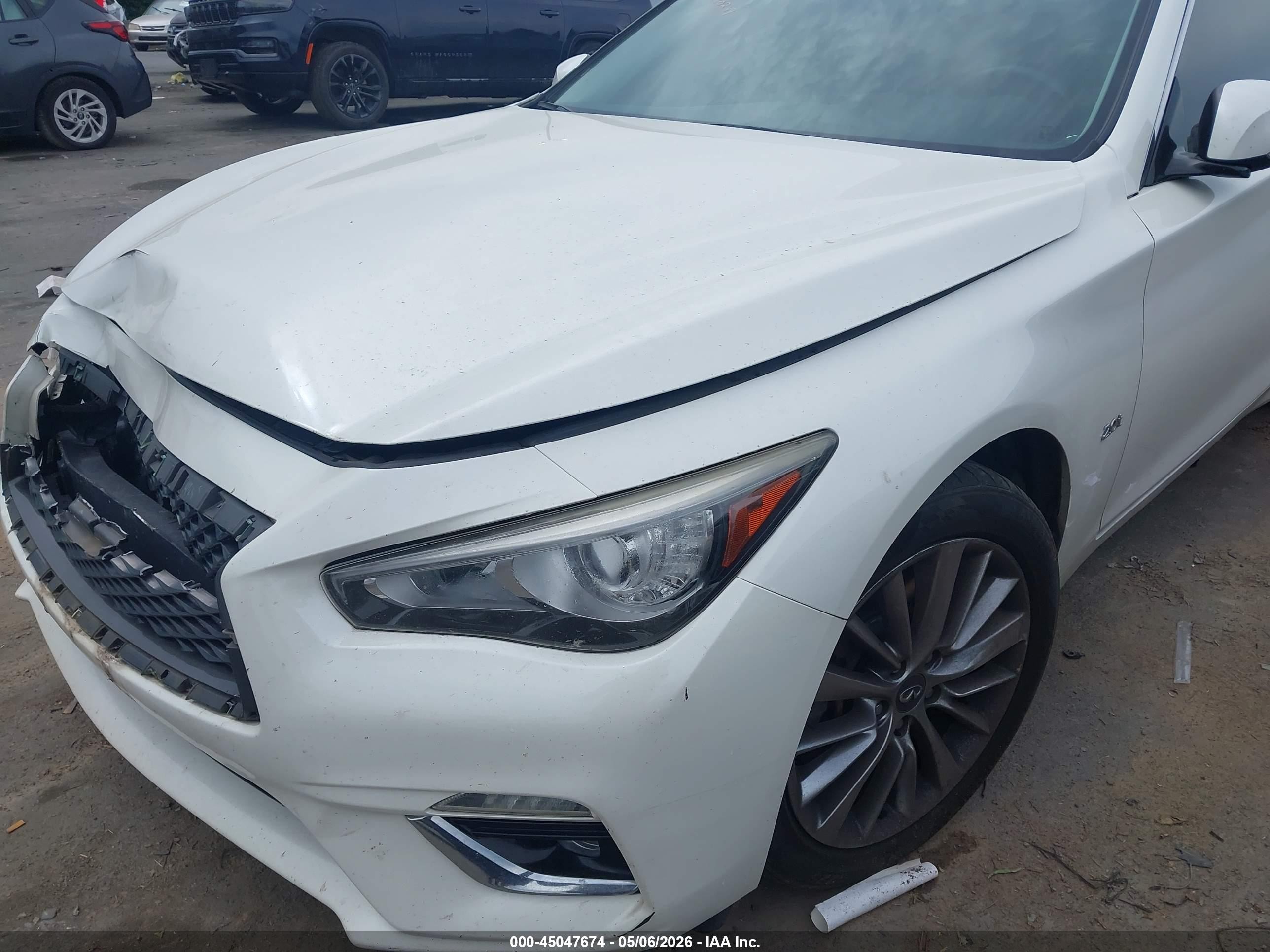 2018 Infiniti Q50 2.0t Luxe White vin: JN1CV7AR8JM280249
