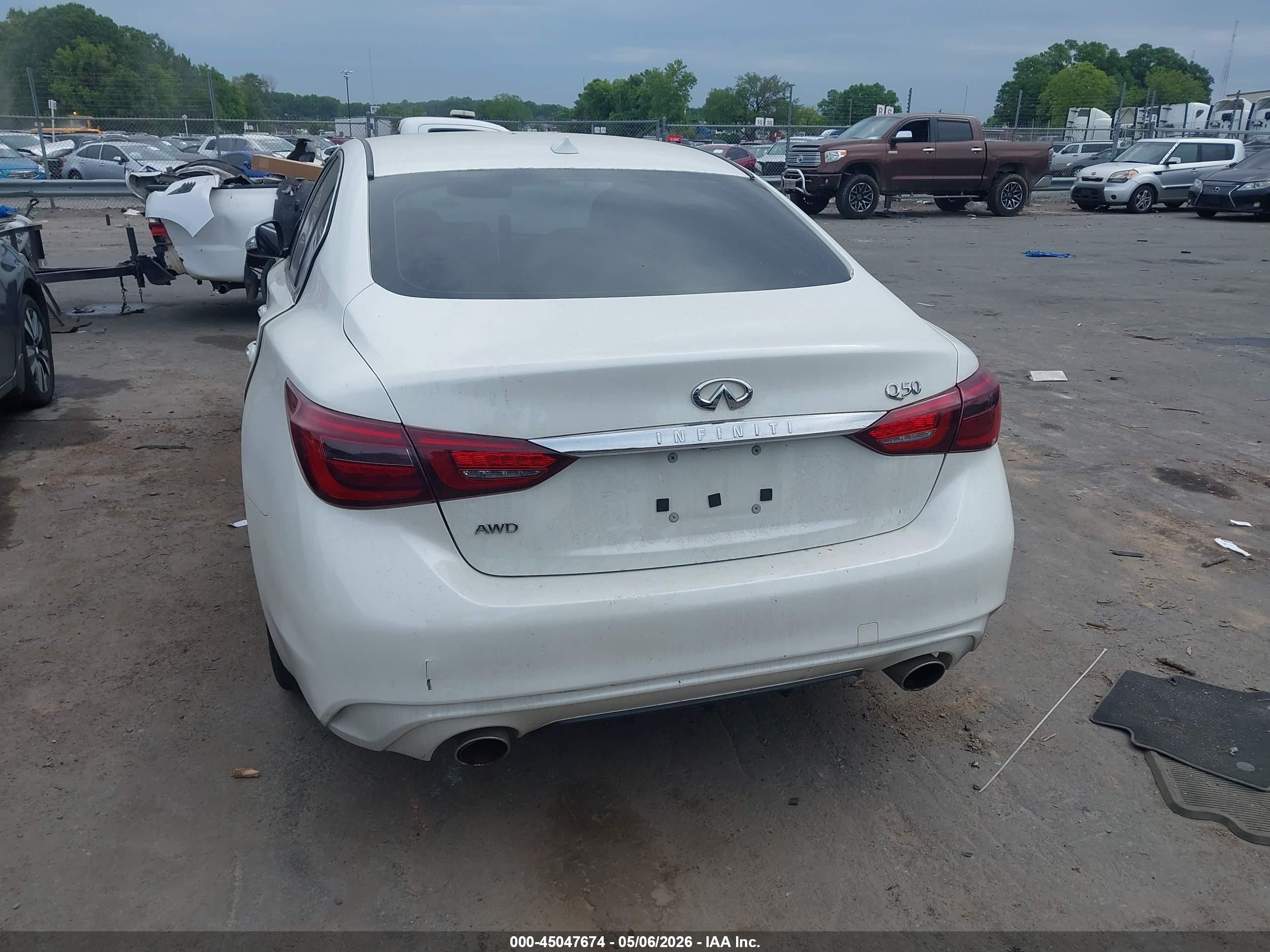2018 Infiniti Q50 2.0t Luxe White vin: JN1CV7AR8JM280249