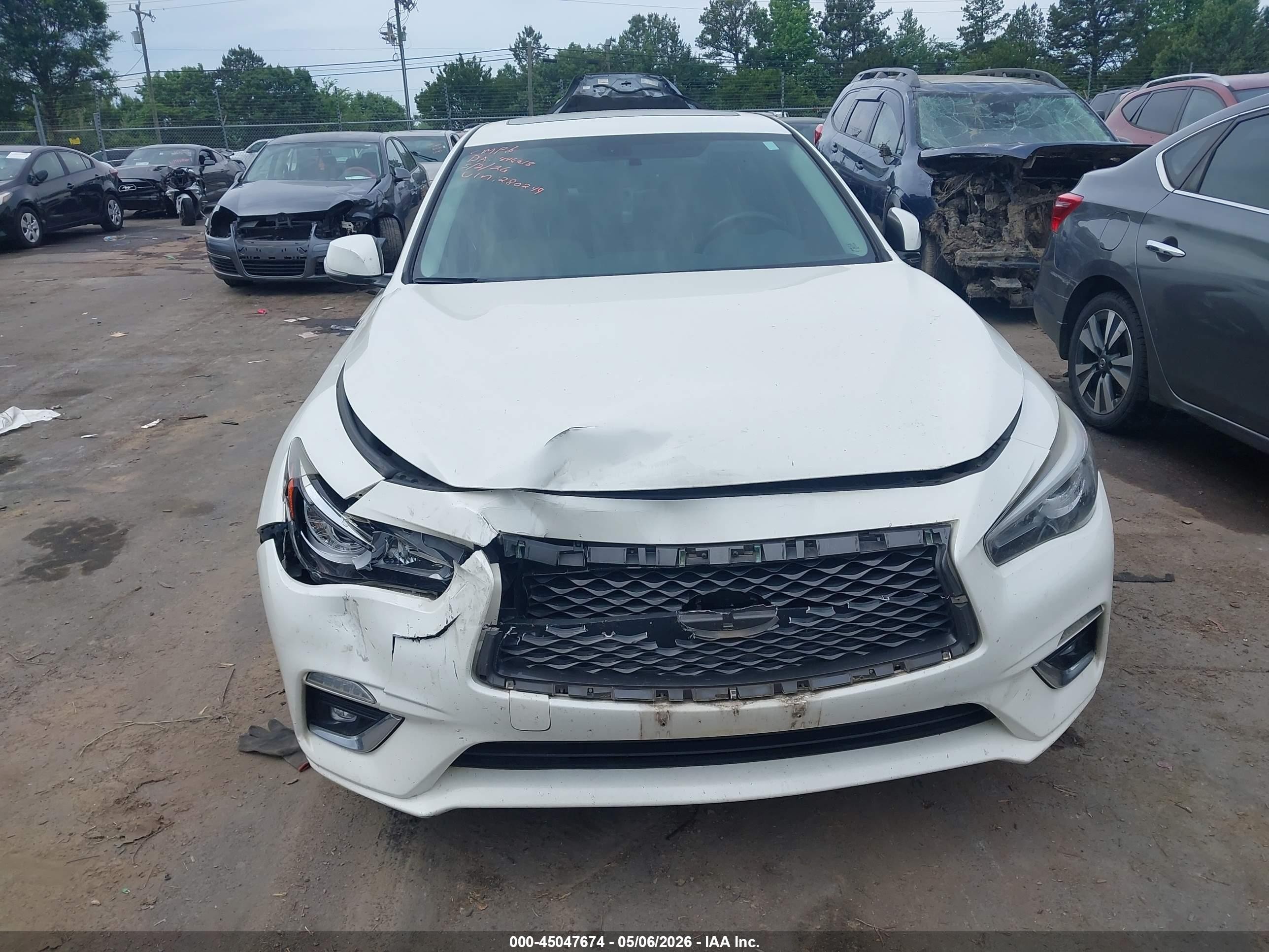 2018 Infiniti Q50 2.0t Luxe White vin: JN1CV7AR8JM280249