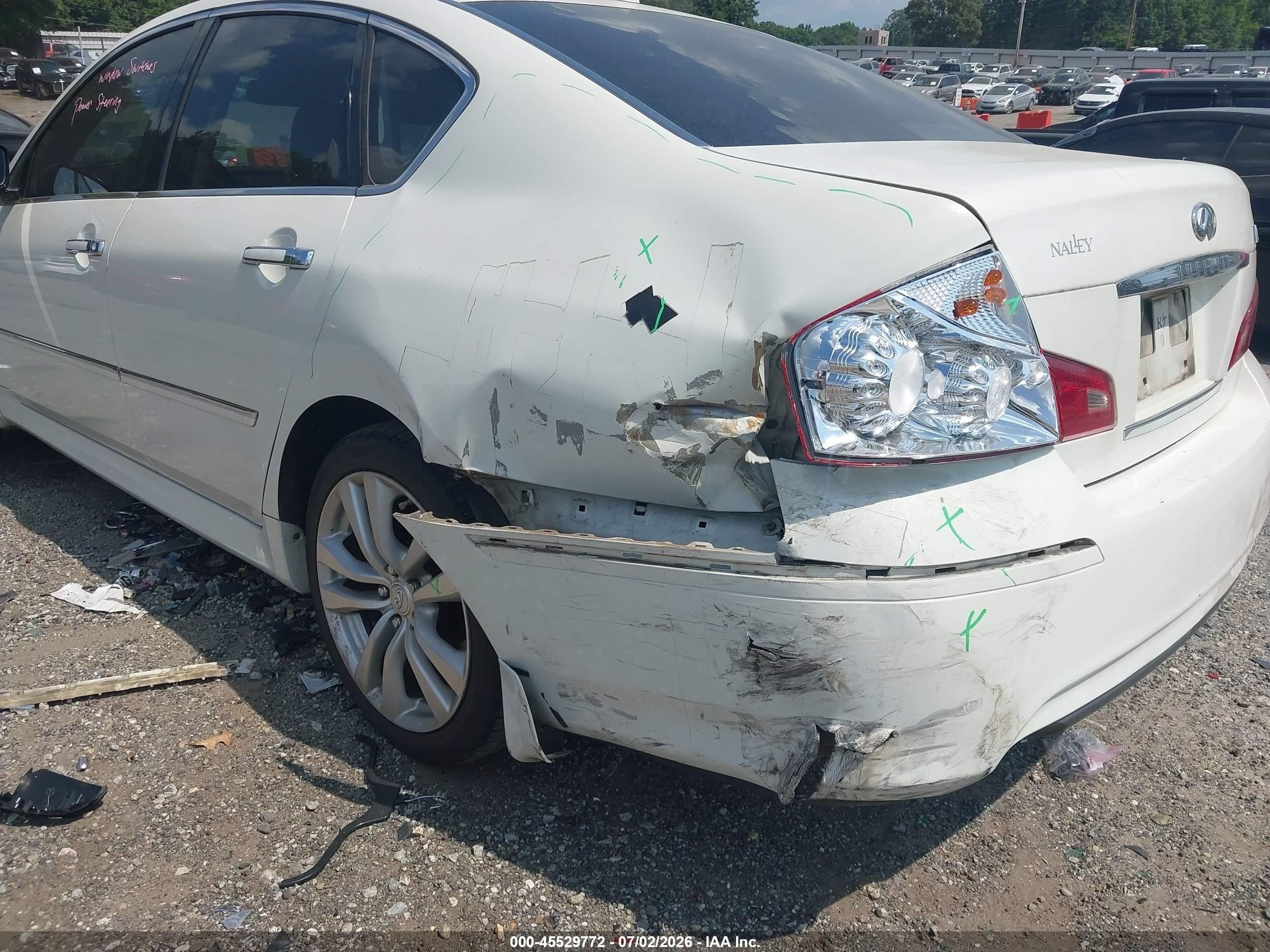 2010 Infiniti M35   White vin: JN1CY0AP9AM911751