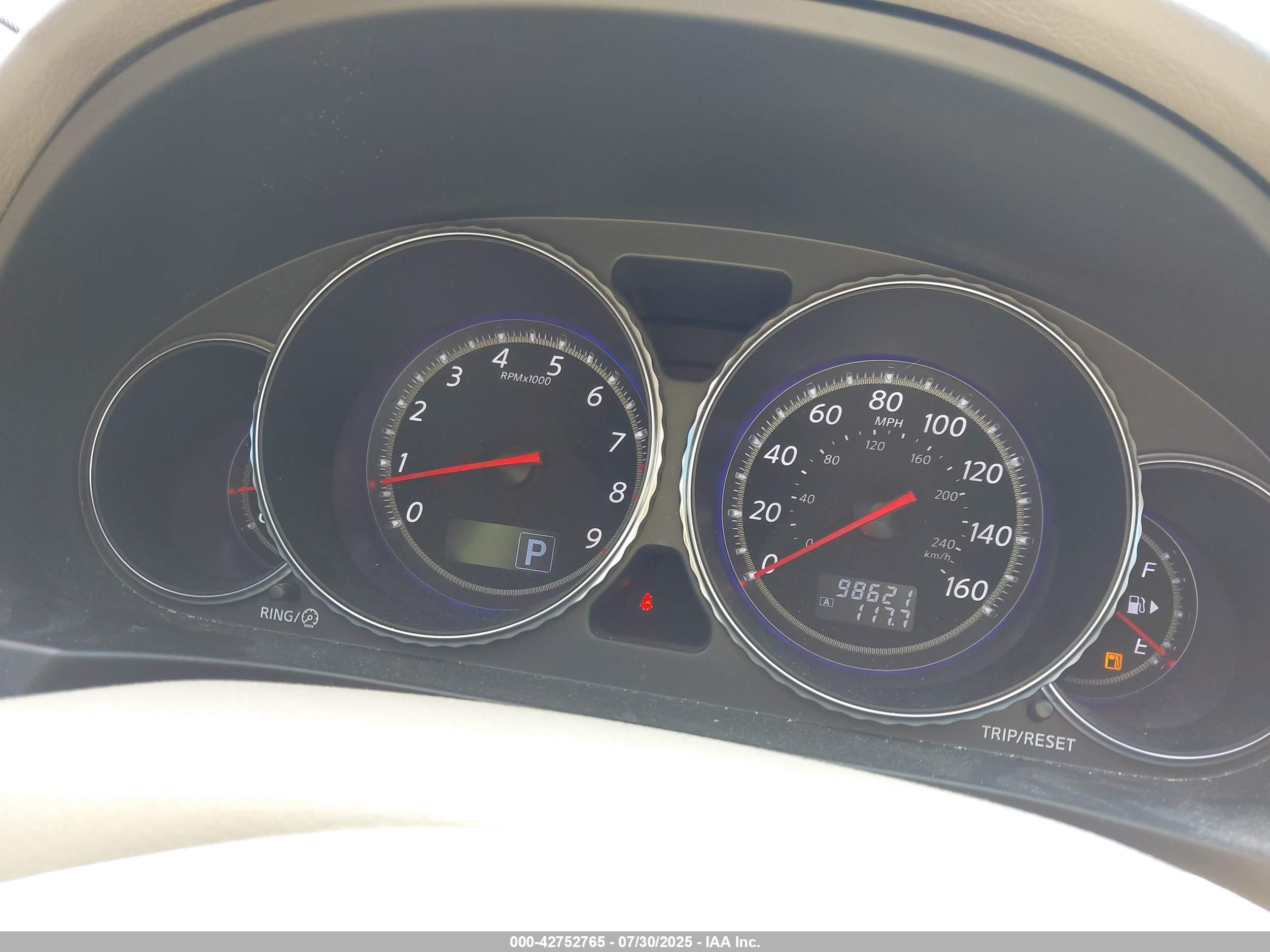 2010 Infiniti M35x   White vin: JN1CY0AR0AM962010