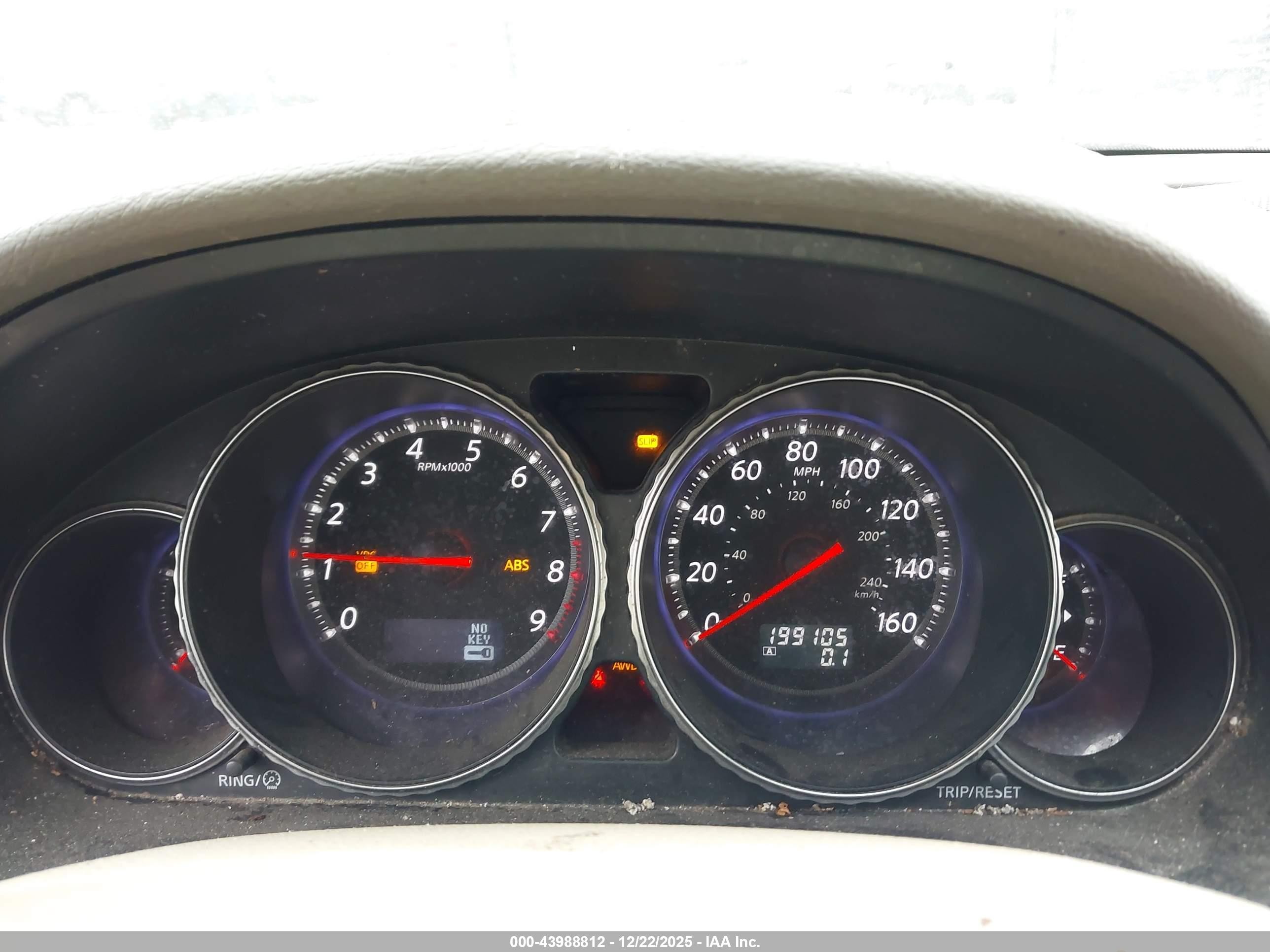 2010 Infiniti M35x   White vin: JN1CY0AR1AM960282