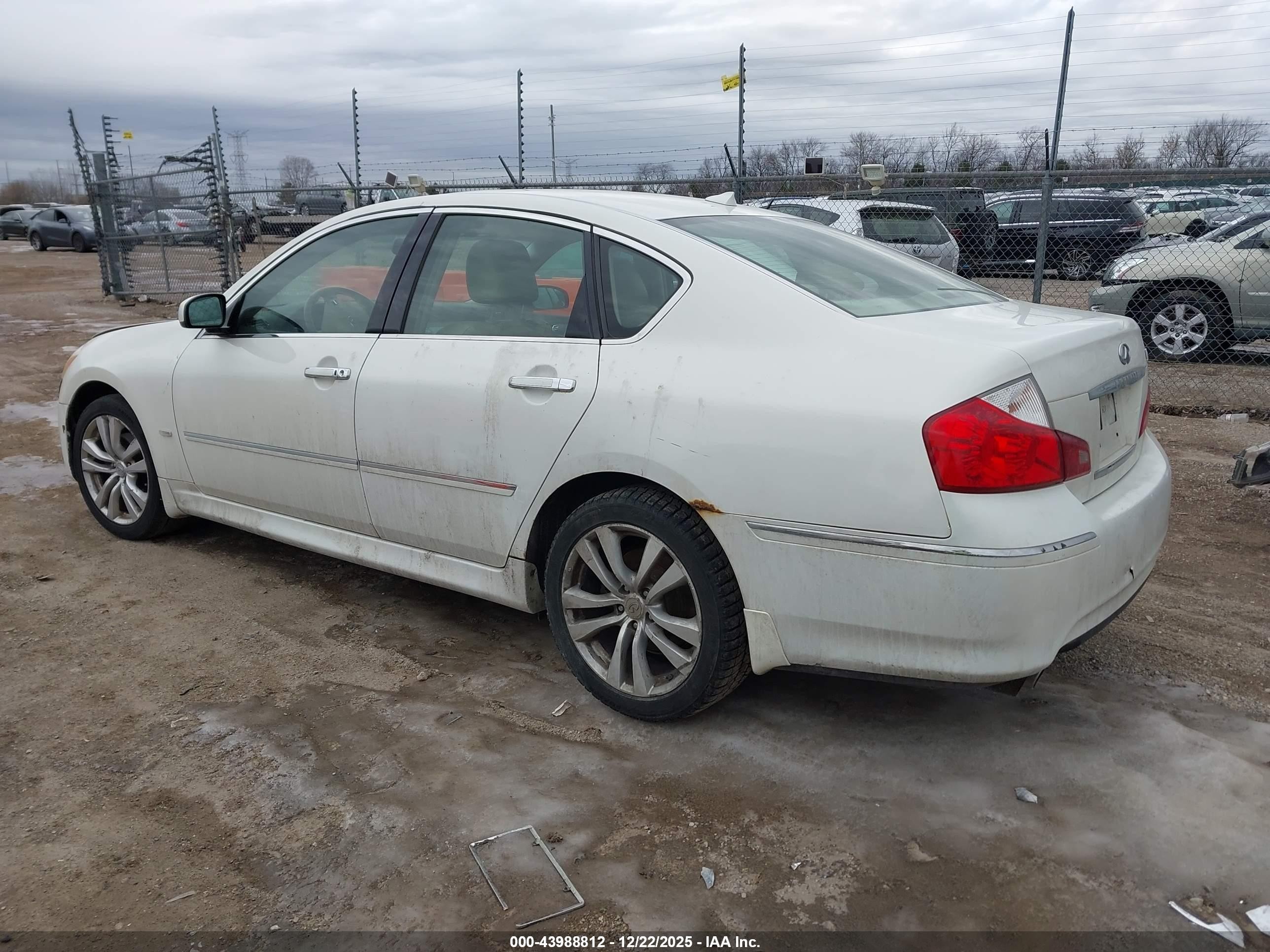 2010 Infiniti M35x   White vin: JN1CY0AR1AM960282