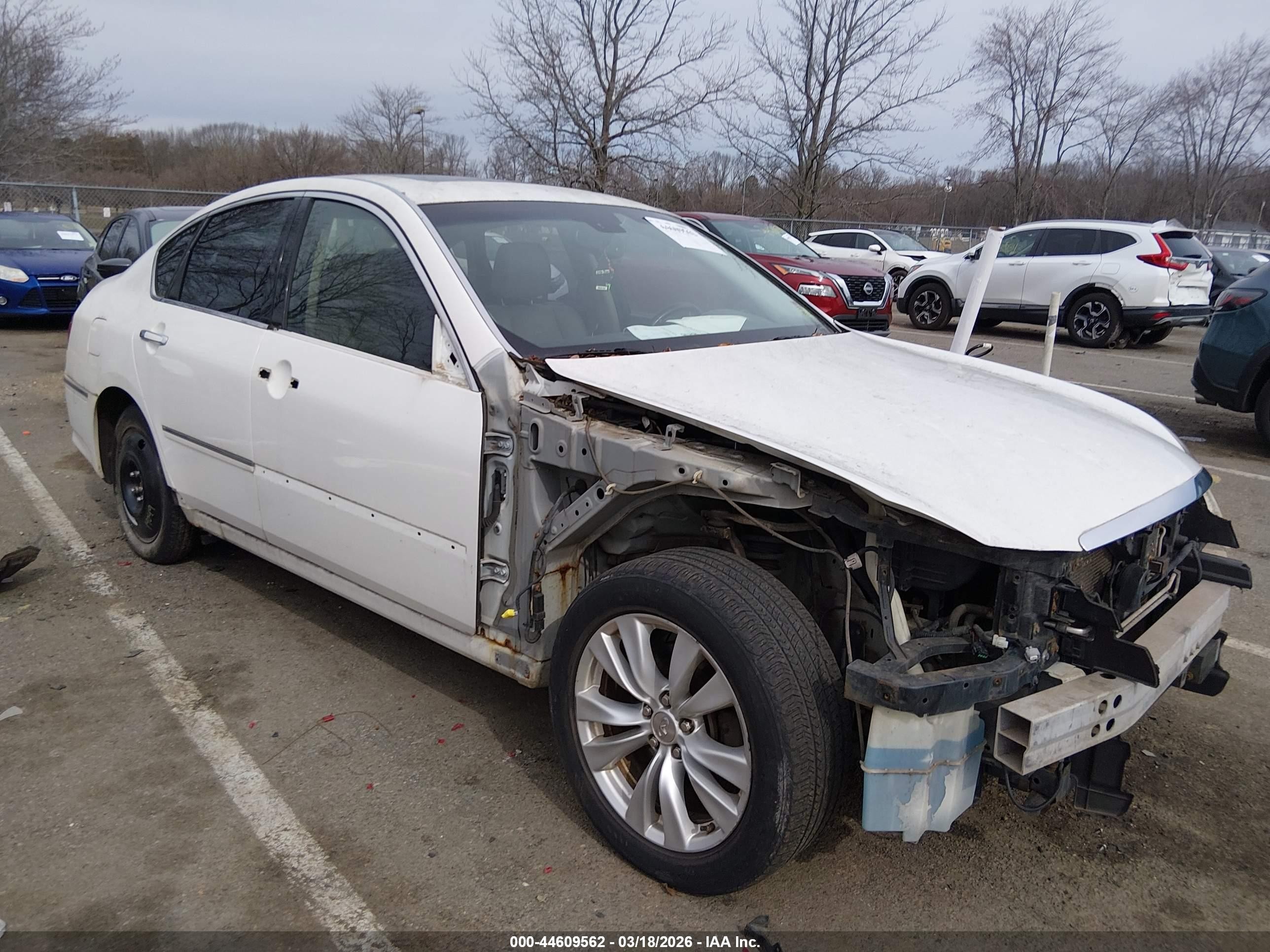 2010 Infiniti M35x   White vin: JN1CY0AR2AM961828