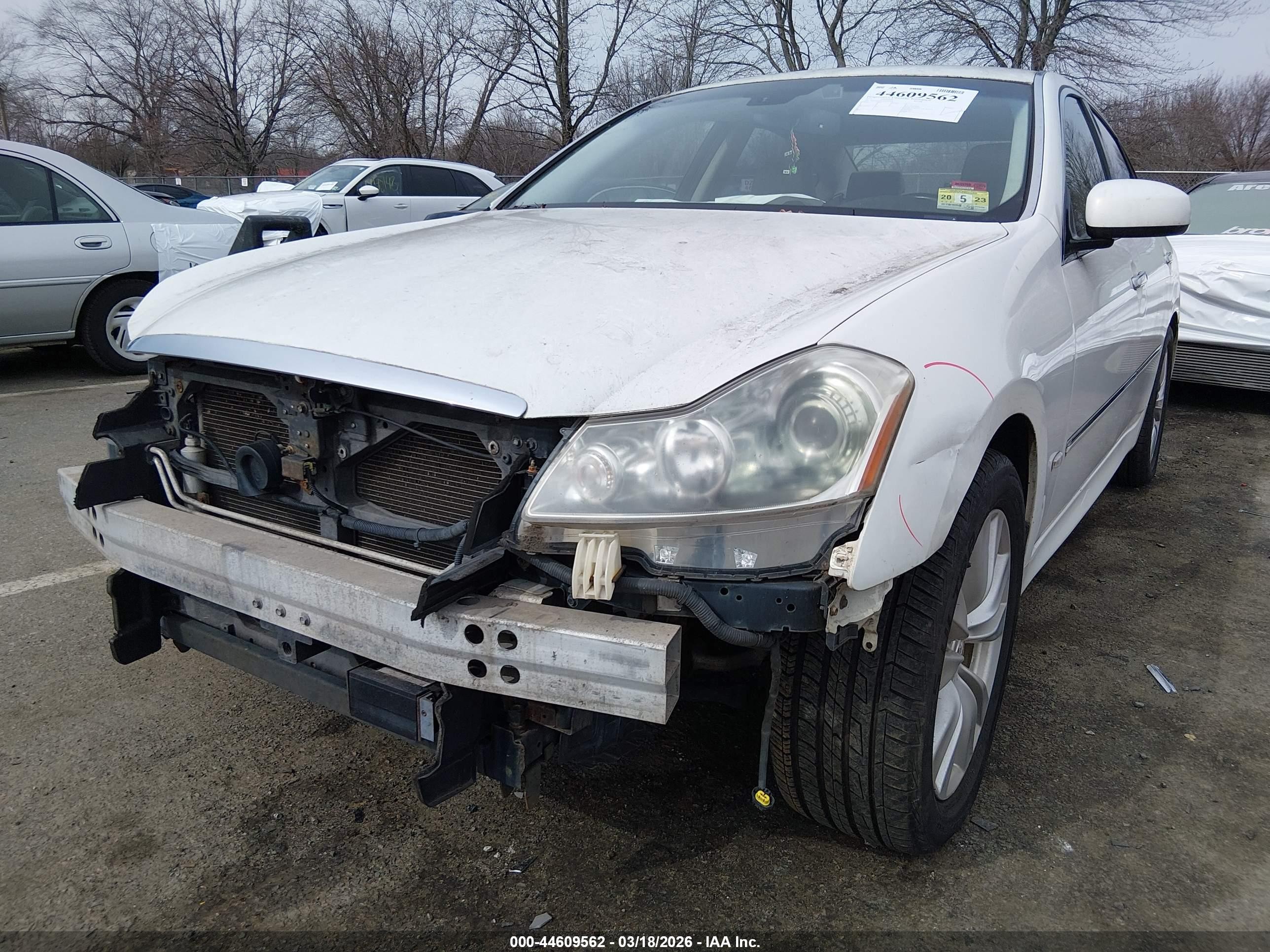 2010 Infiniti M35x   White vin: JN1CY0AR2AM961828