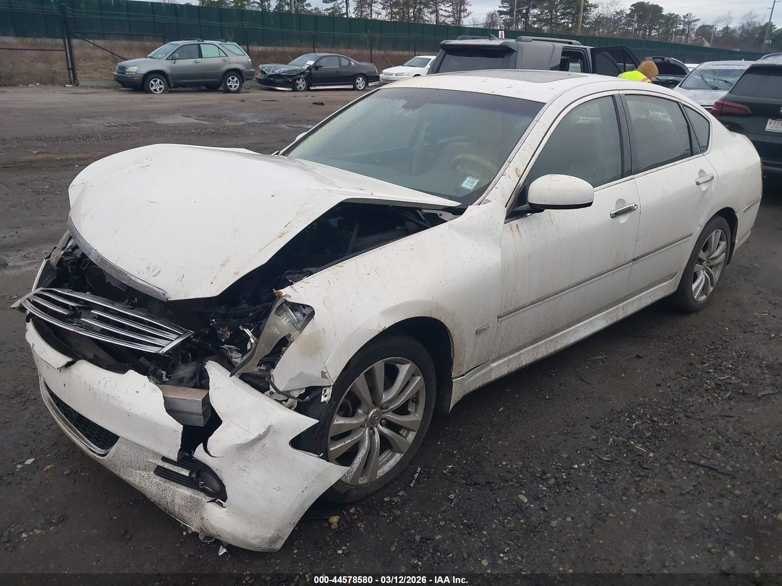 2010 Infiniti M35x   White vin: JN1CY0AR3AM960350