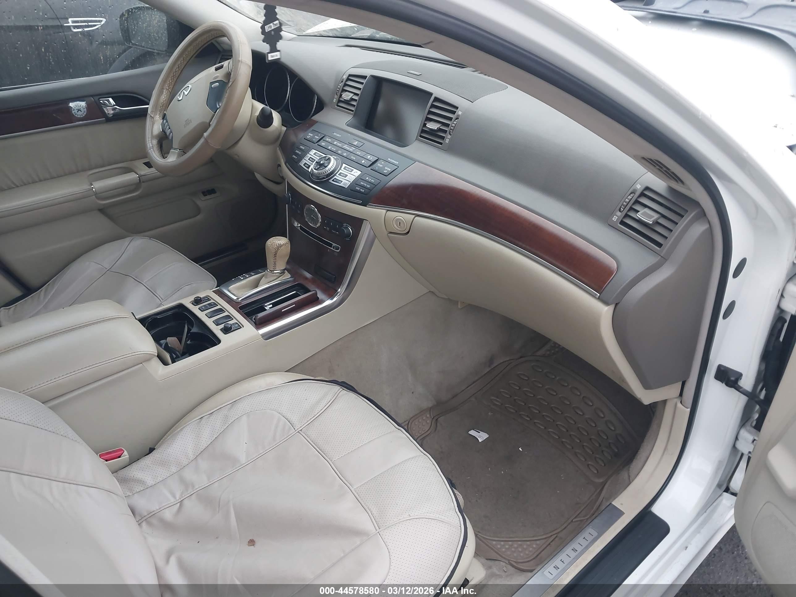 2010 Infiniti M35x   White vin: JN1CY0AR3AM960350