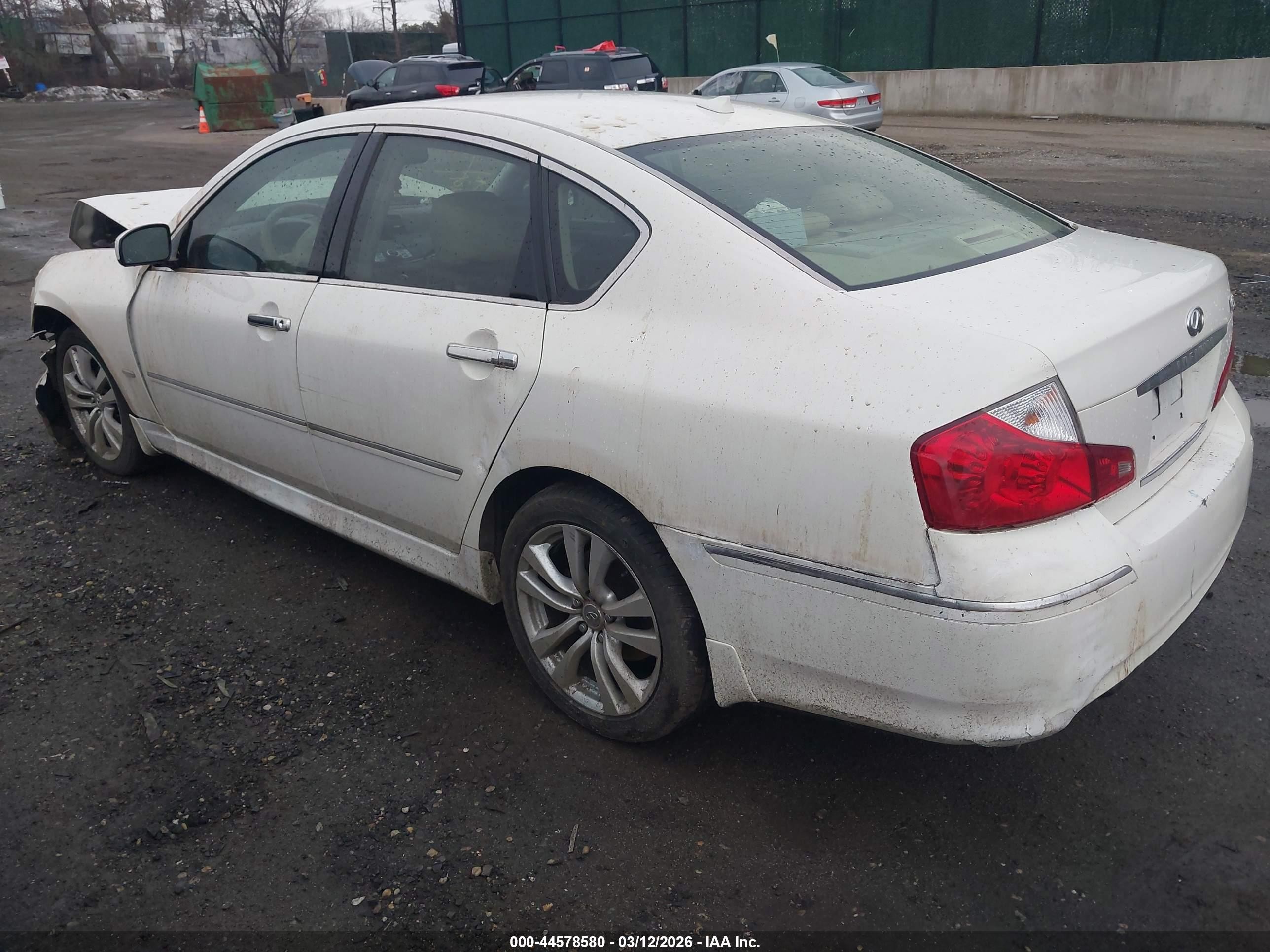 2010 Infiniti M35x   White vin: JN1CY0AR3AM960350
