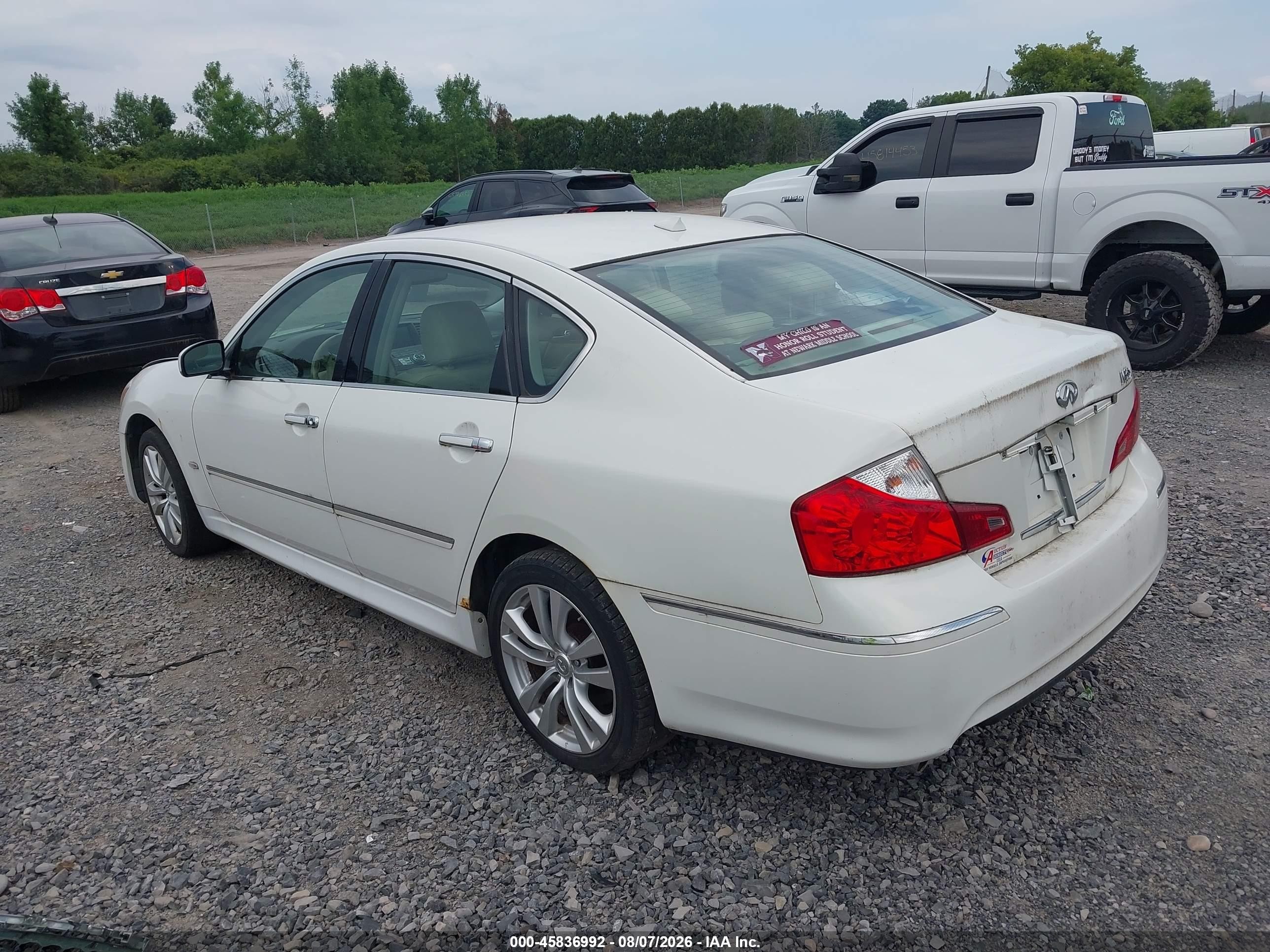 2010 Infiniti M35x   White vin: JN1CY0AR4AM960499